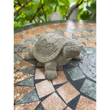 ZGM Gartenfigur Betonfigur Schildkröte AMANDA, handgefertigte Dekoration für Garten und Haus