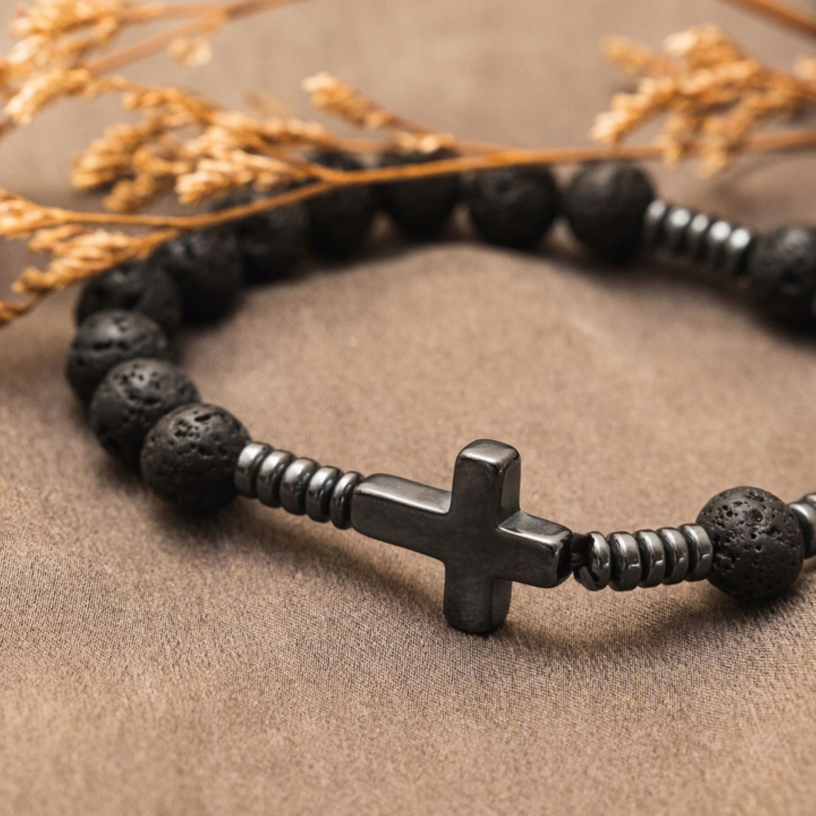 Festivalartikel Bettelarmband Rosenkranz Armband Kreuz Lava & Hämatit Schmuck Glaube Geschenk (1-tlg)