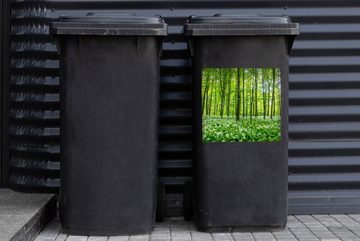 MuchoWow Wandsticker Wald - Bäume - Grün (1 St), Mülleimer-aufkleber, Mülltonne, Sticker, Container, Abfalbehälter