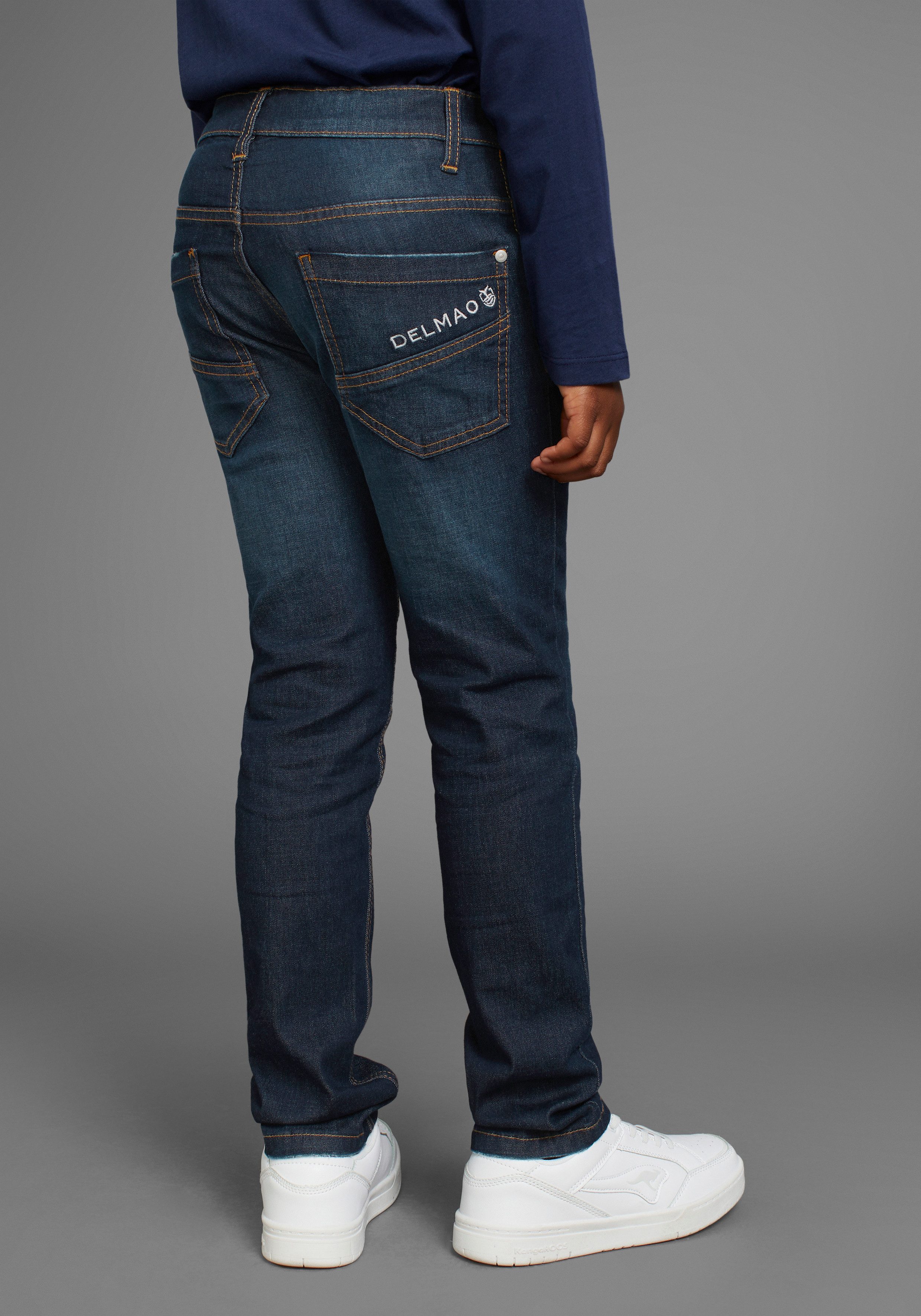 DELMAO Stretch-Jeans Straight-fit Jeans für Jungen elastisches Material, Used-Look-Waschung, niedrige Leibhöhe