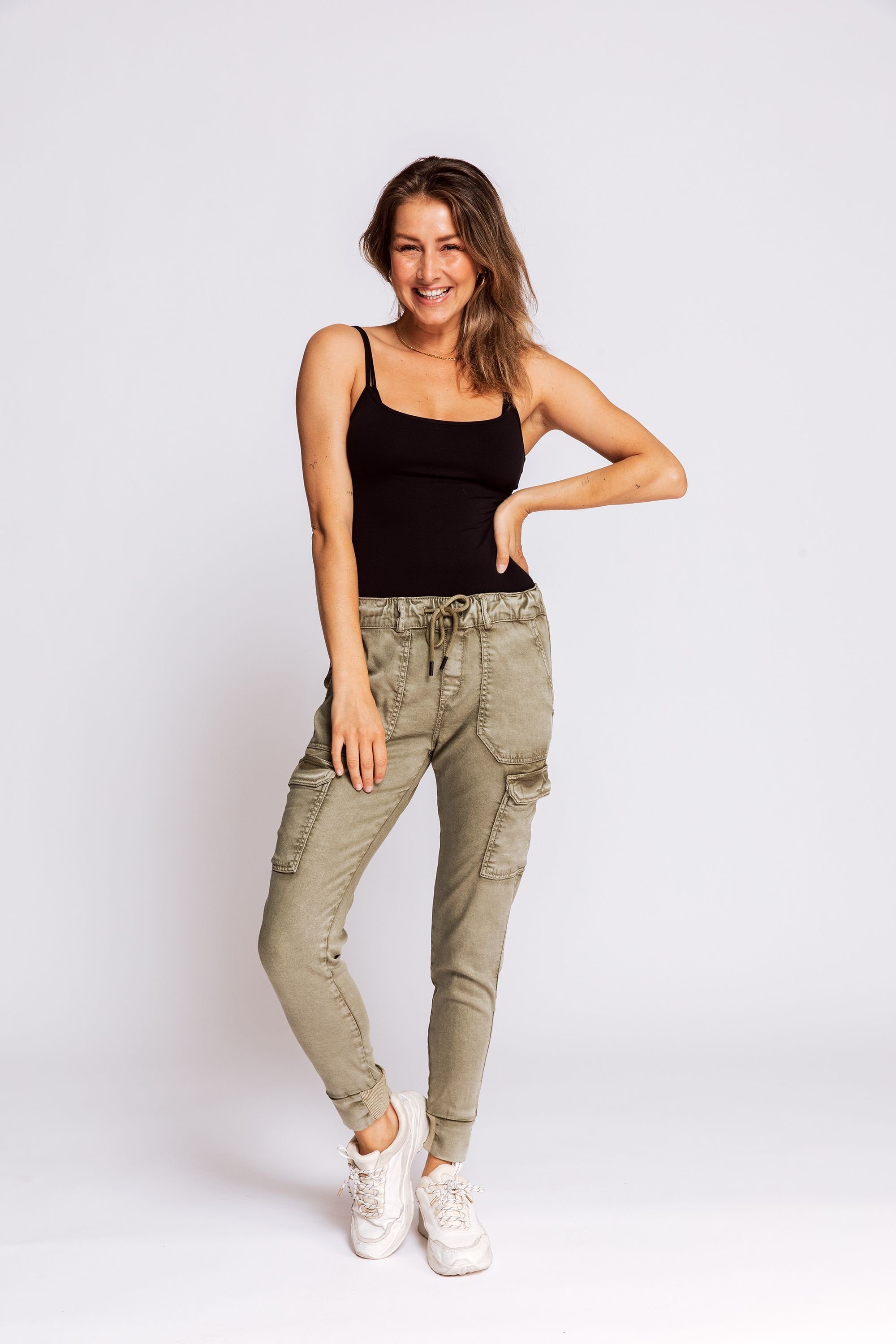 Tragekomfort angenehmer Chinos DAISEY Zhrill (0-tlg) Olive Cargohose