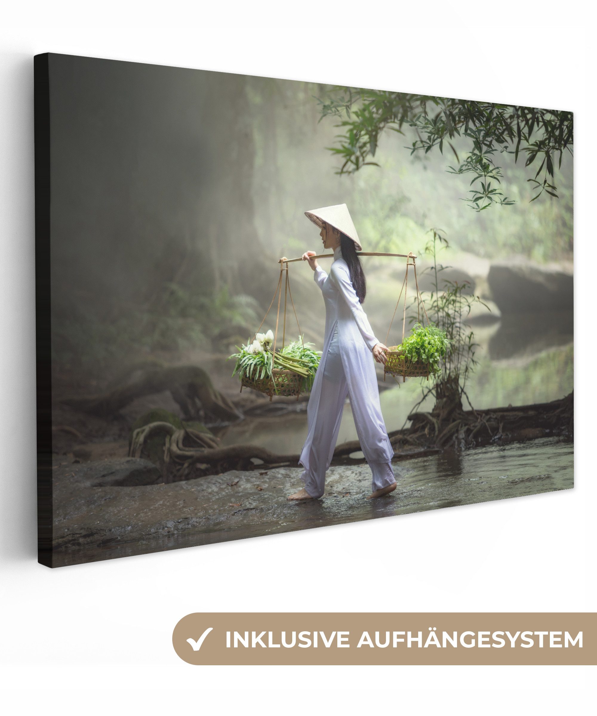 OneMillionCanvasses® Leinwandbild Vietnamesische Frau beim Spaziergang mit günstig online kaufen