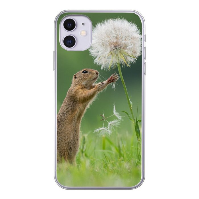 MuchoWow Handyhülle Eichhörnchen greift nach einem Löwenzahn von Fotograf Dick van Duijn Handyhülle Apple iPhone 11 Smartphone-Bumper Print Handy