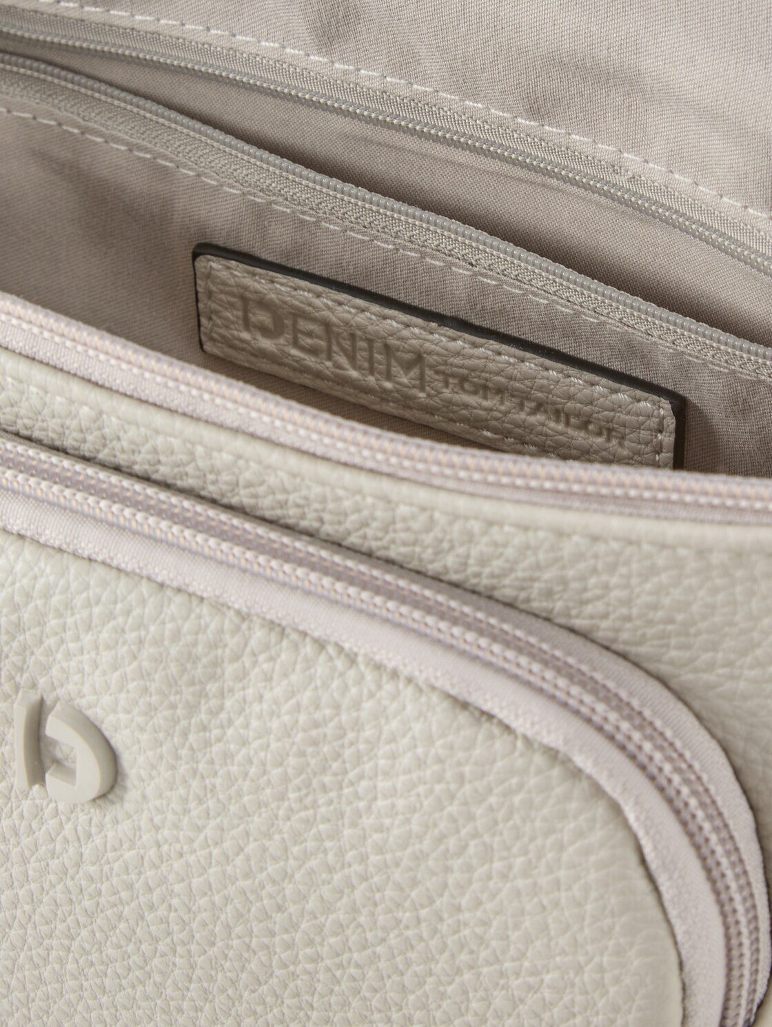 TOM TAILOR Denim Umhängetasche Bags, TTFARA M Umhängetasche aus Lederimitat
