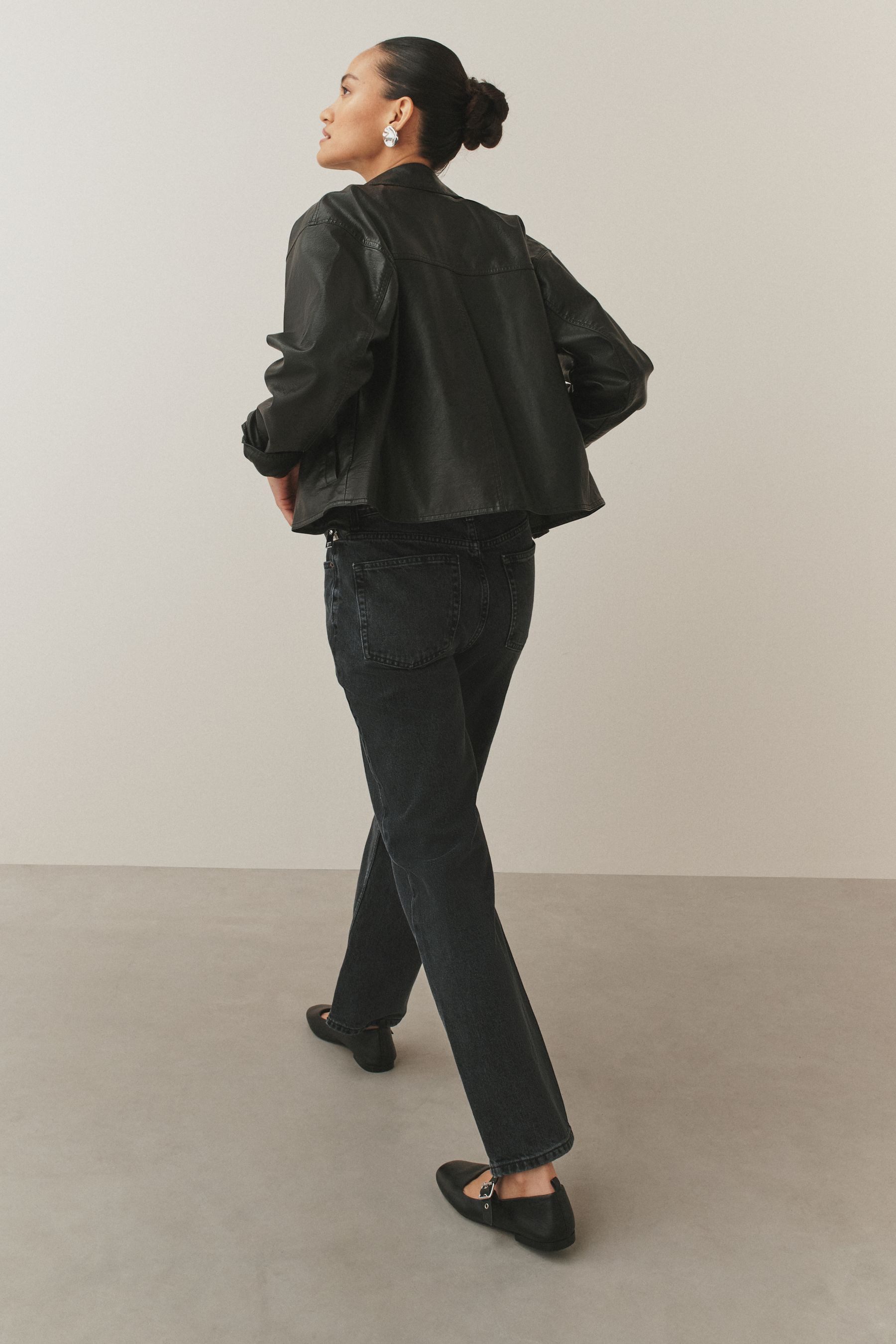 Next Gerade Jeans Knöchellange Straight Fit Jeans mit Schal (2-tlg)