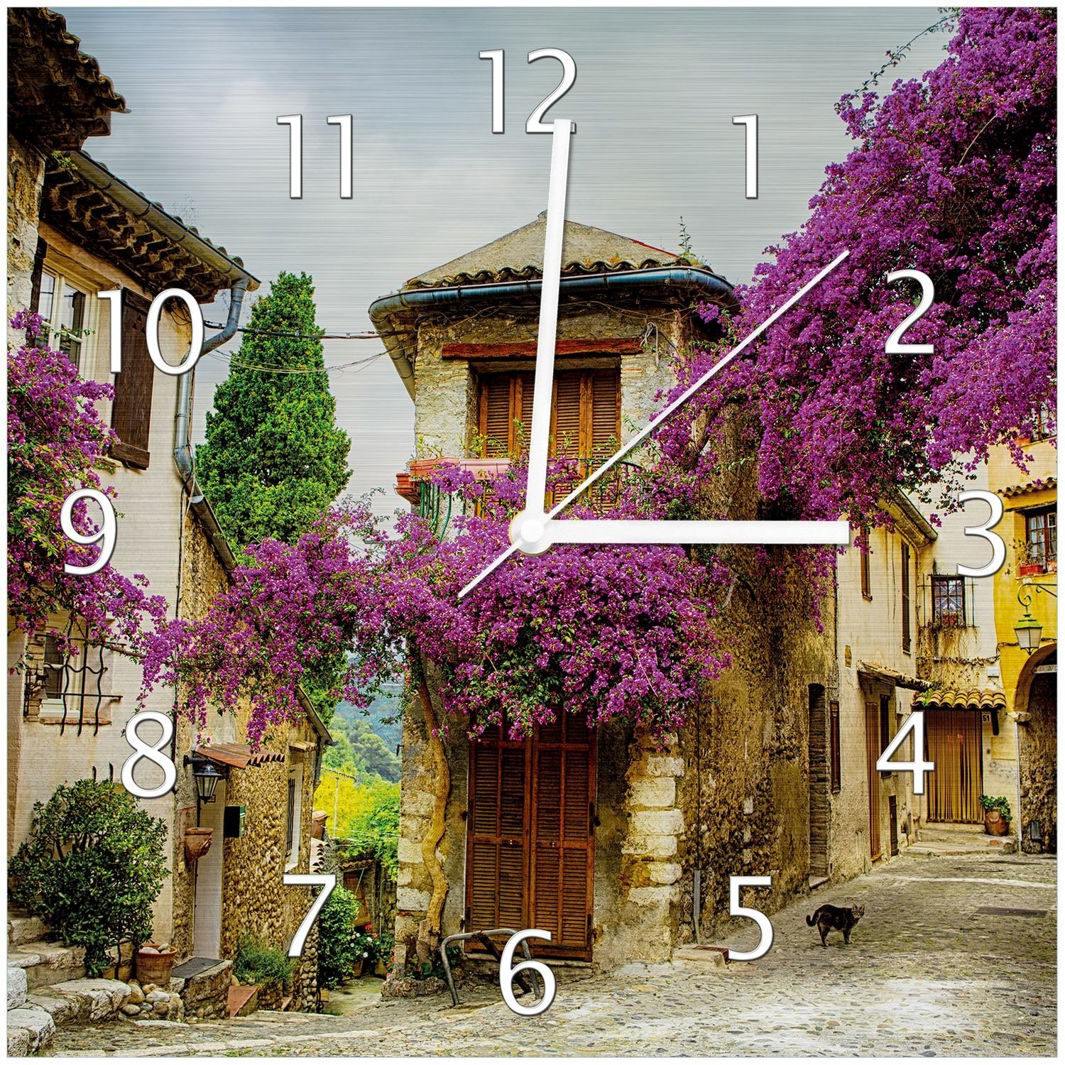 Wallario Wanduhr Malerische Stadt in der Provence mit bunten Blumen (Aluverbunduhr)
