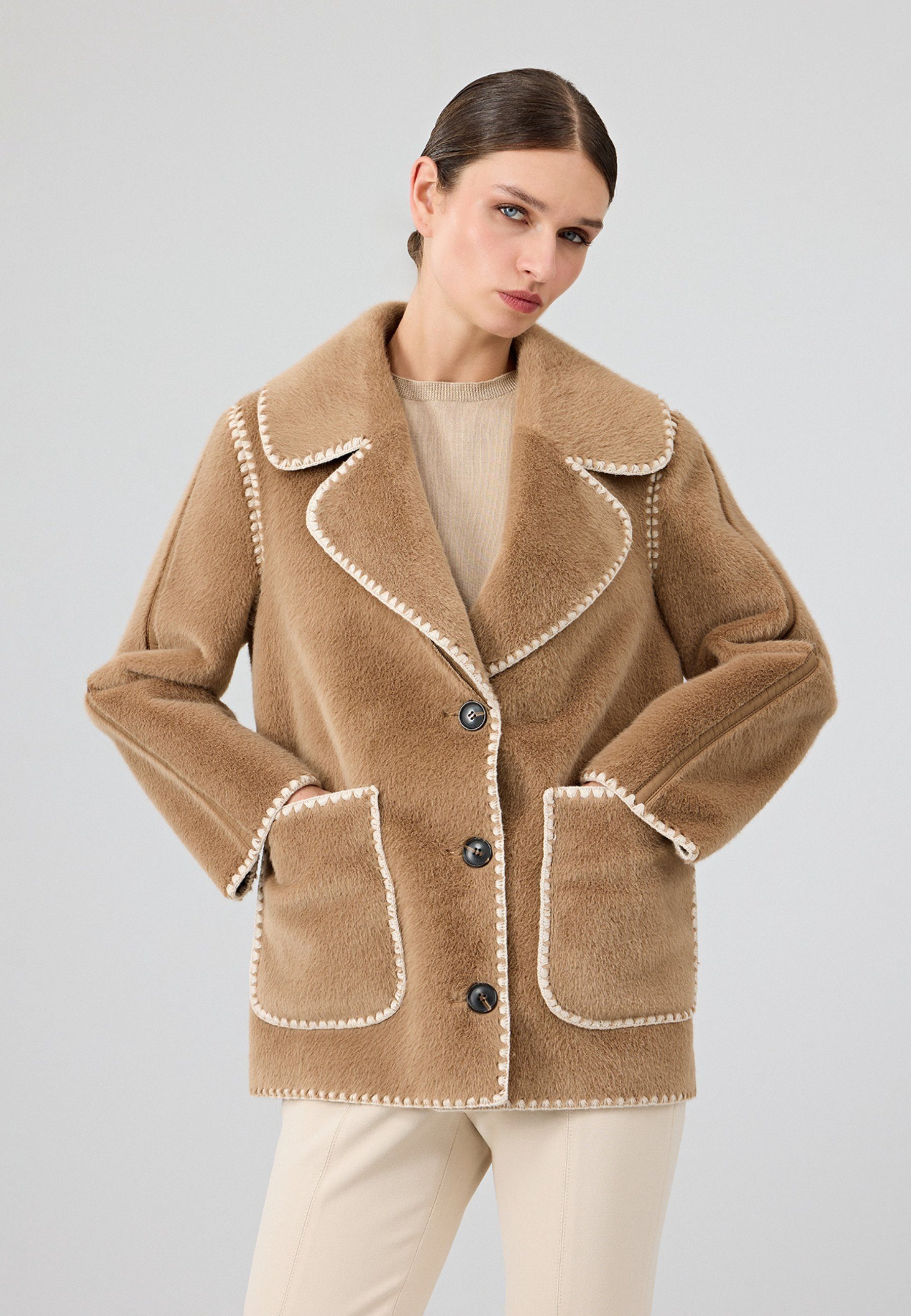 Derimod Lederjacke Vald'isere Teddy-Mantel Regular Fit, Knopfverschluss, Reverskragen, Kurz, Plüsch