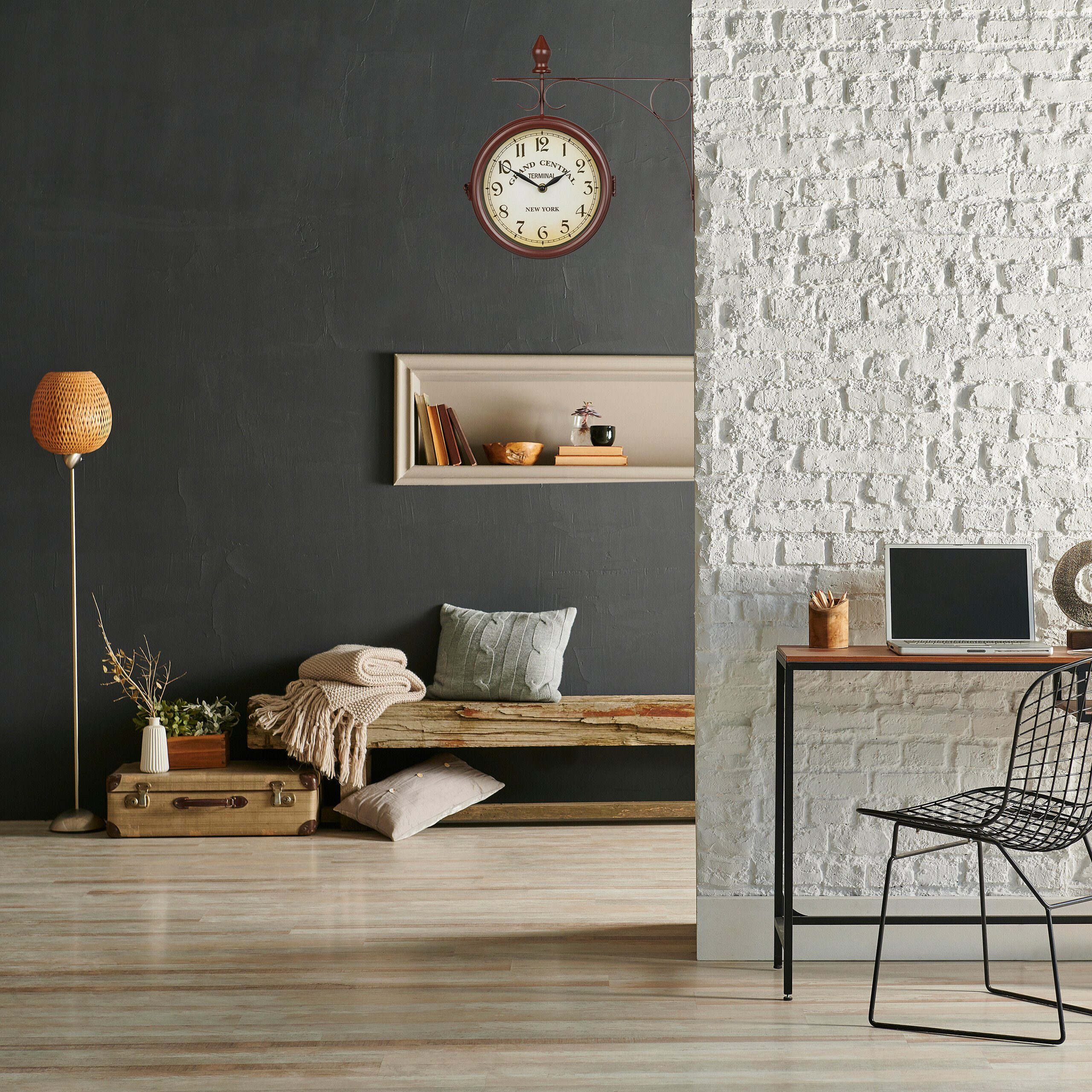 relaxdays Wanduhr Bahnhofsuhr doppelseitig in Braun günstig online kaufen