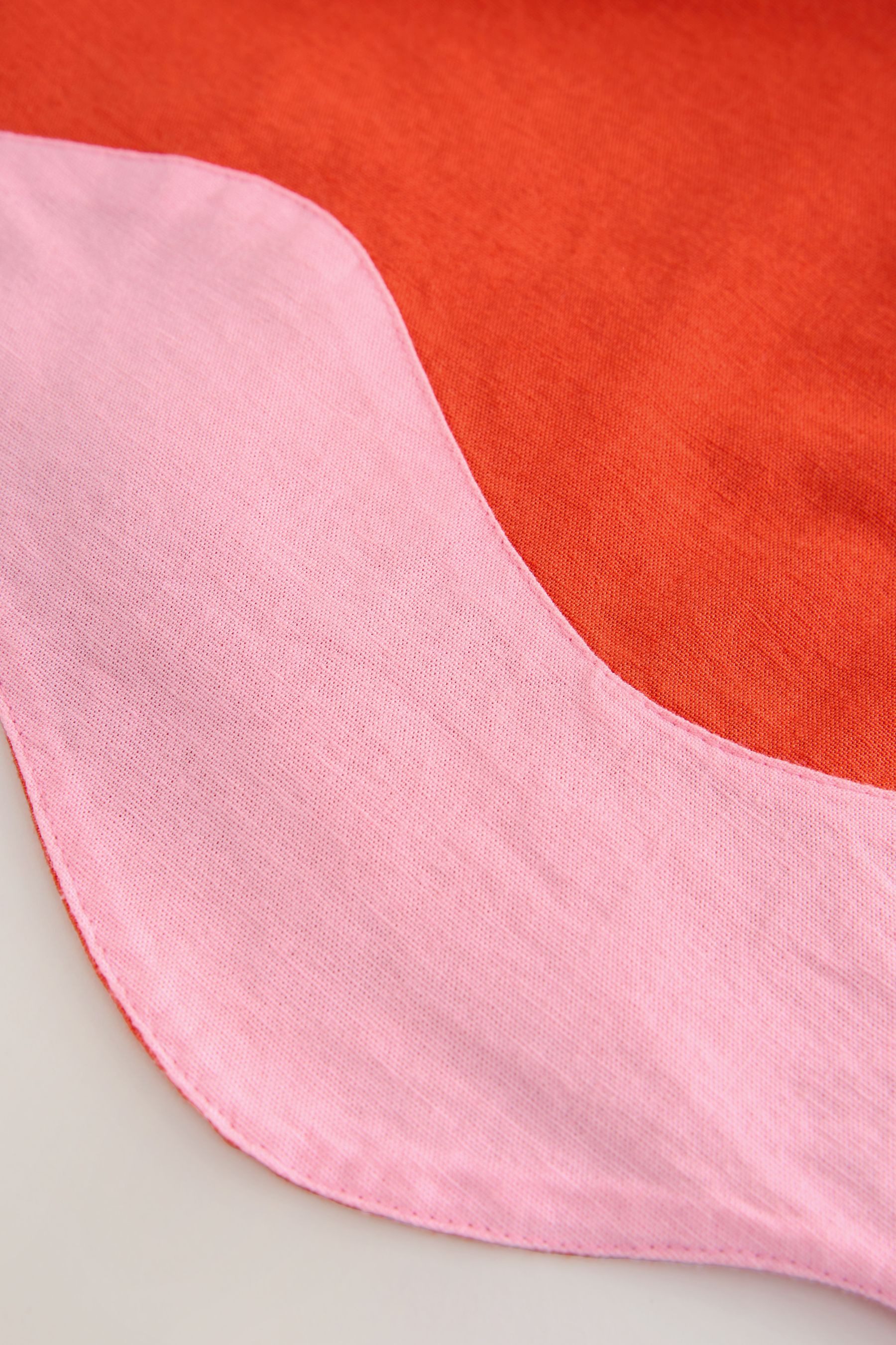 Next Minikleid Mini-Etuikleid mit Bogenkante (1-tlg)