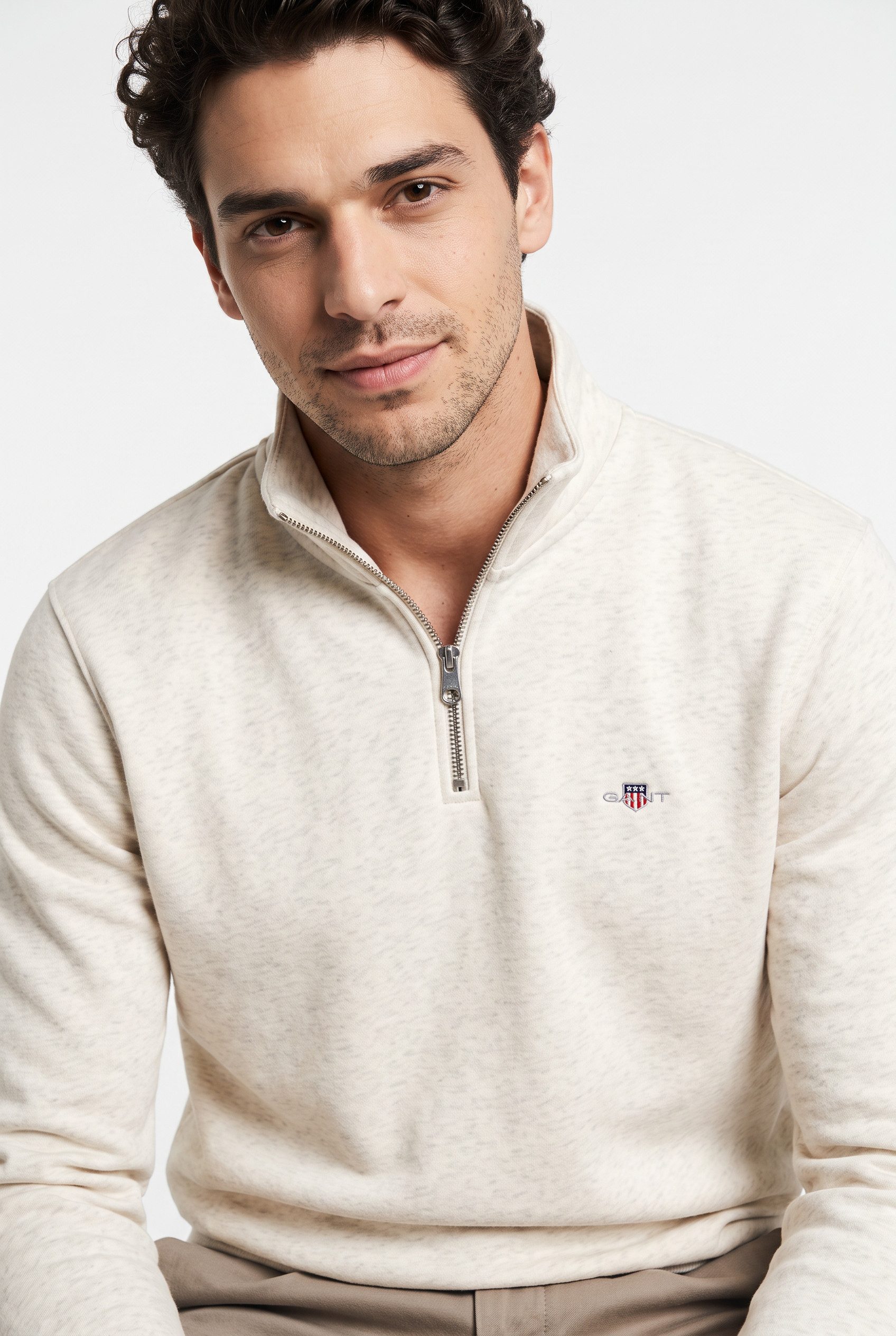 Gant Sweatshirt REG SHIELD HALF ZIP SWEAT mit Logostickerei auf der Brust