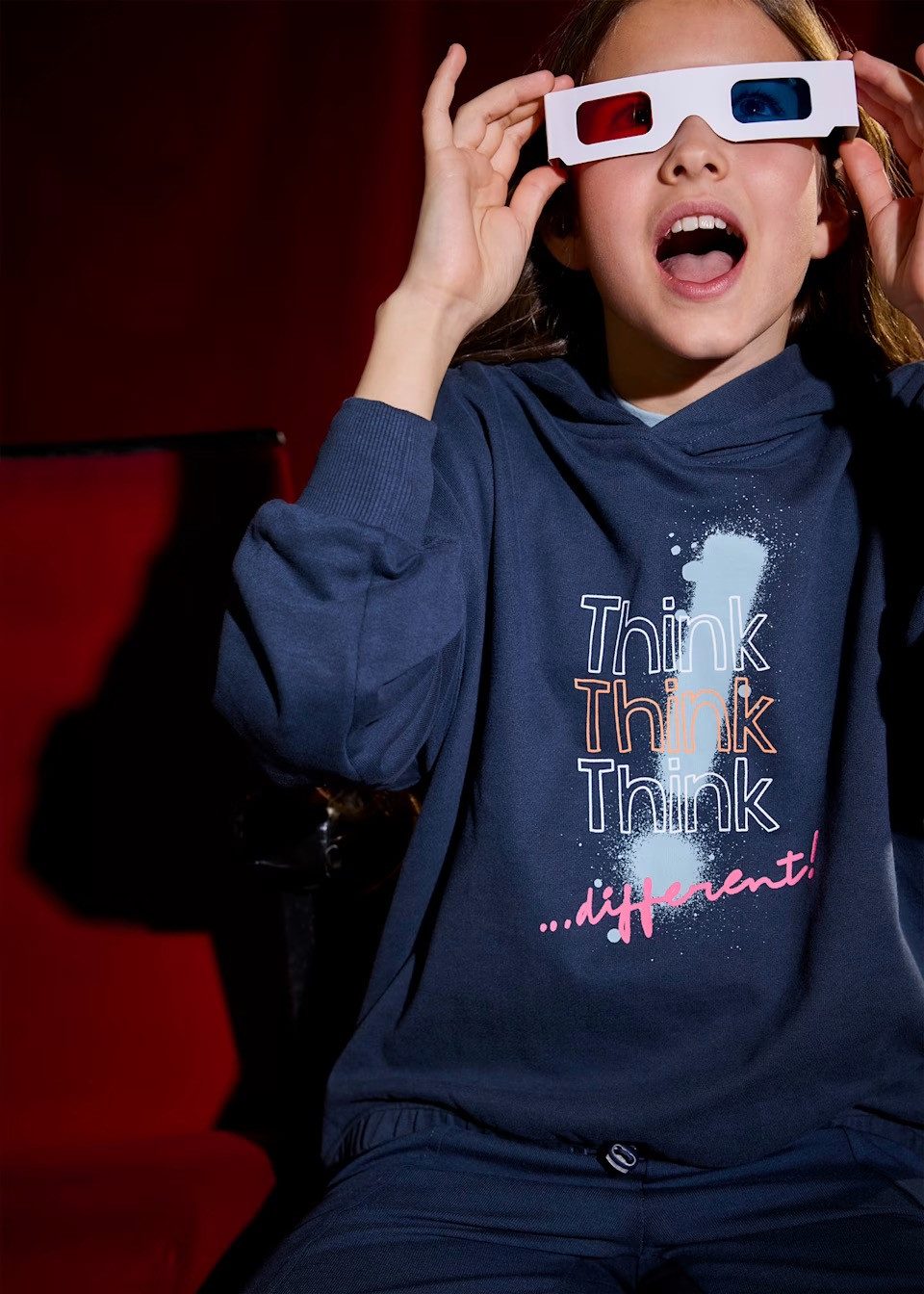 Mayoral Kapuzensweatshirt Langes Unisex Kapuzen-Sweatshirt Blau mit Printmotiv (742526)