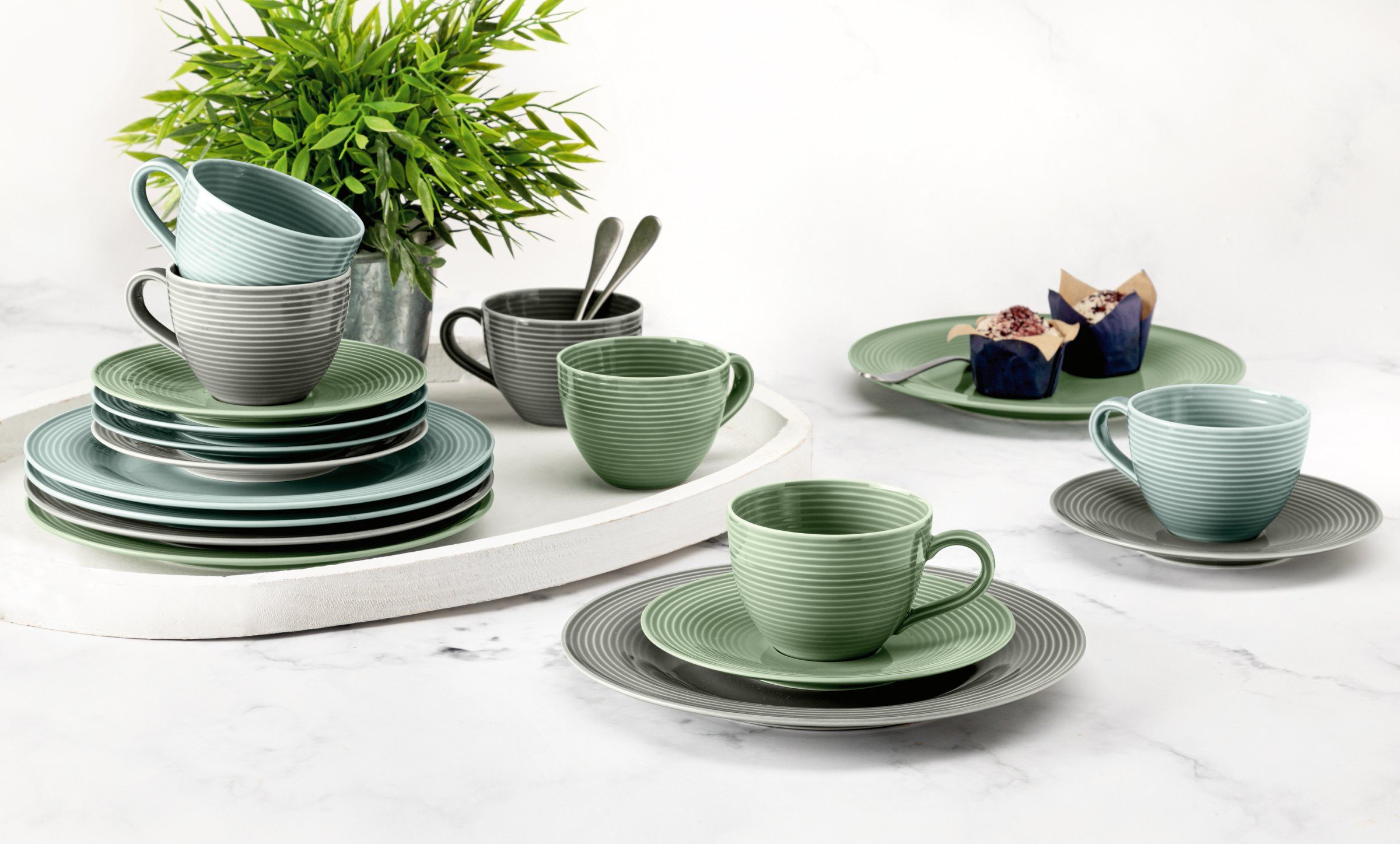 Seltmann Weiden Kaffeeservice Geschirr-Set, Service Beat (18-tlg), 6 Personen, Porzellan, Teller, Tassen, Untertassen, Rillendekor, 18 Teile, für 6 Personen