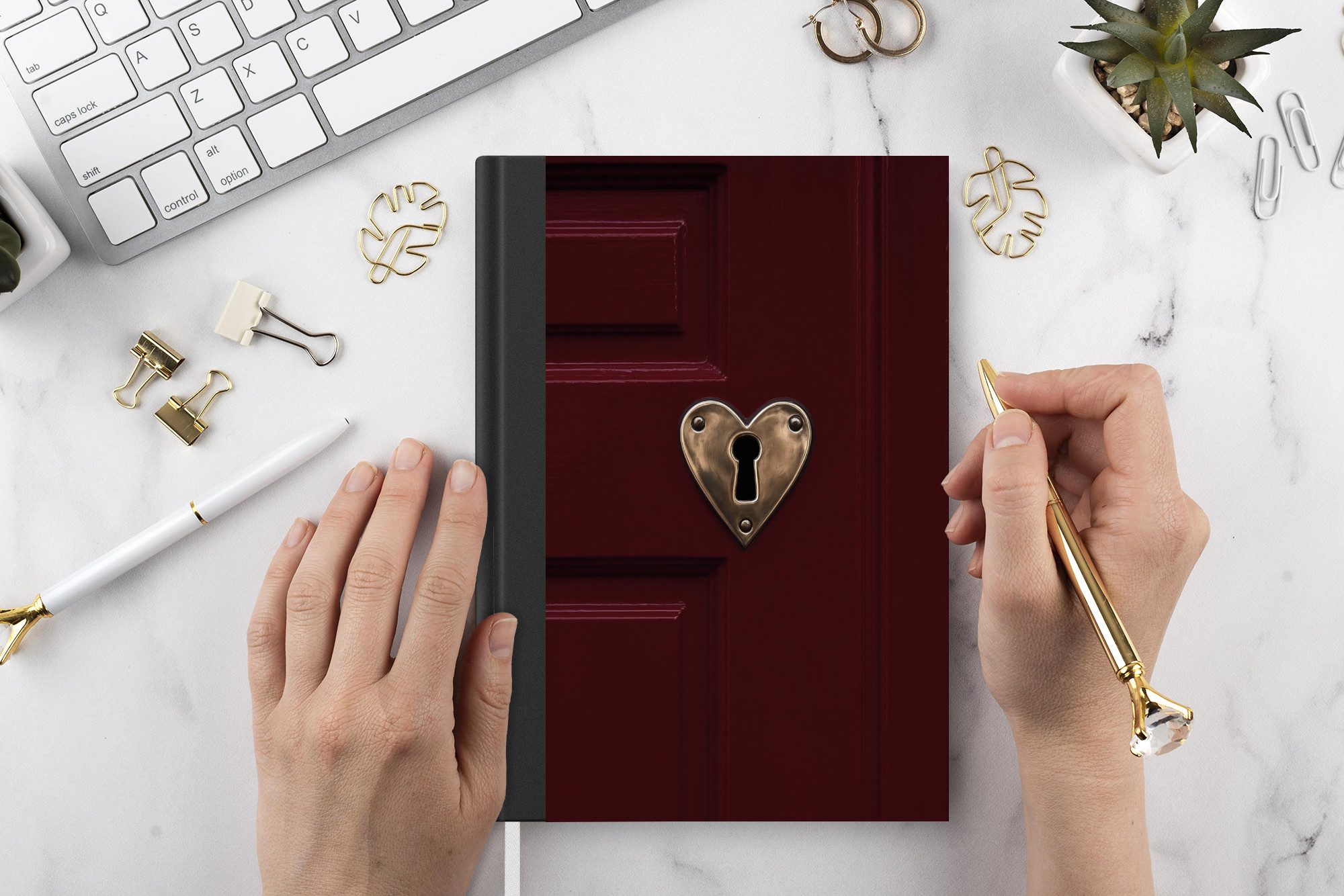 MuchoWow Notizbuch Bordeaux - Schlüsselanhänger - Holz - Tür, Notebook, Notizblock a5, Tagebuch, Journal Liniert