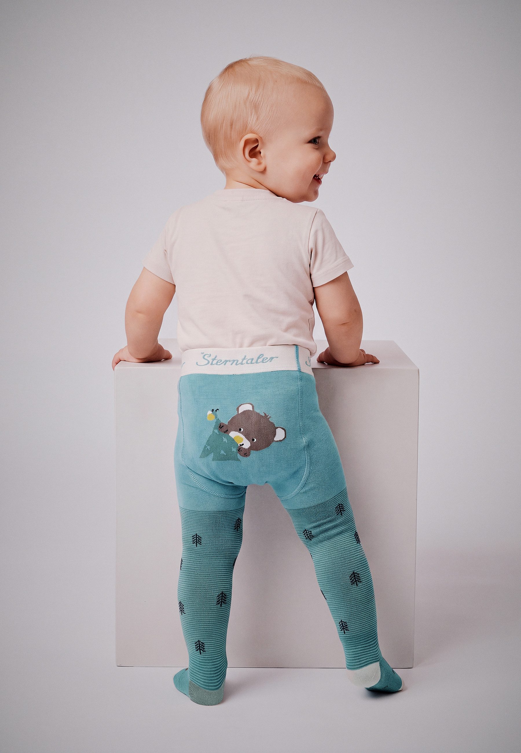 Sterntaler® Strumpfhose Krabbelstrumpfhose Ben (1 St) Strumpfhose mit Wald- und Bär-Motiv, ABS-Noppen & Frottee-Polsterung – Bild 4 von 4