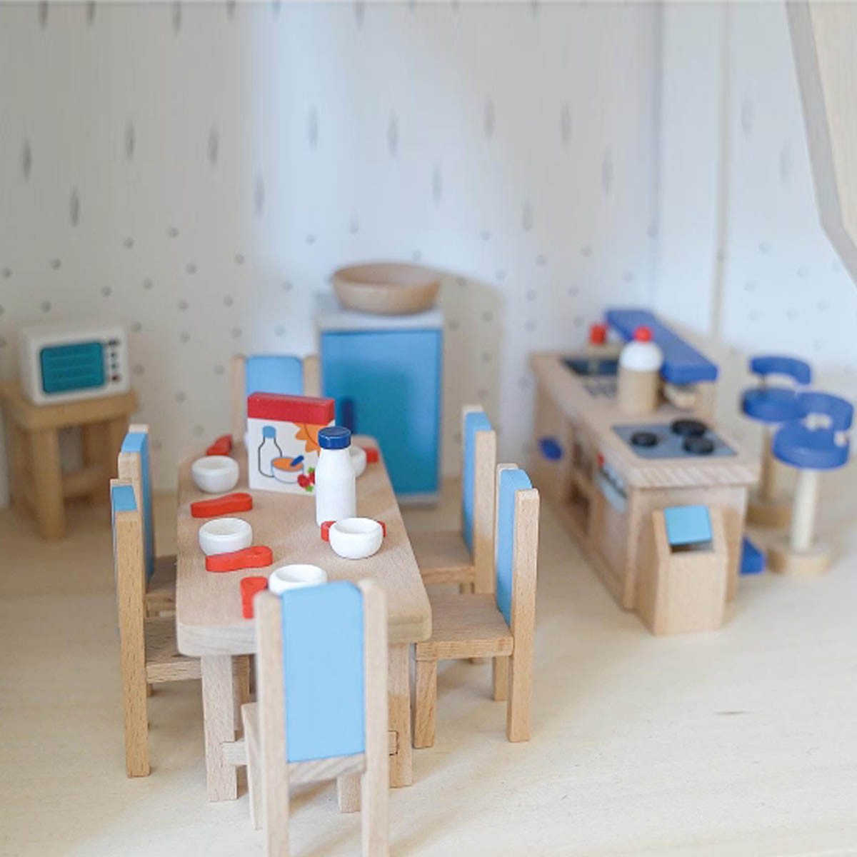 goki Puppenhaus Küche, (packung, 30-tlg., set), Puppenmöbel mit detailverliebten Accessoires