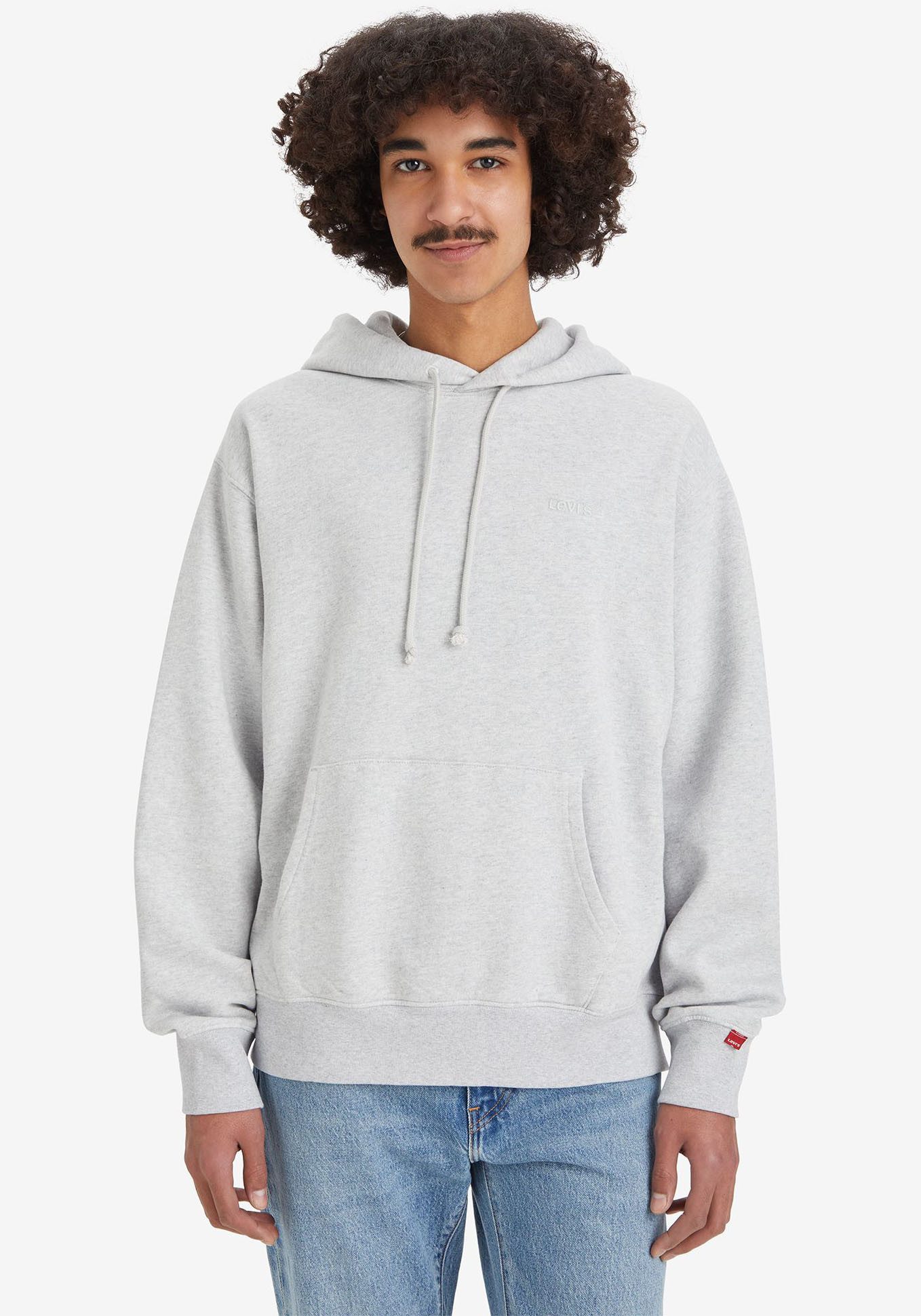 Levi's® Hoodie THE AUTHENTIC HOODIE mit kleiner Ton-in-Ton Logostickerei auf der Brust