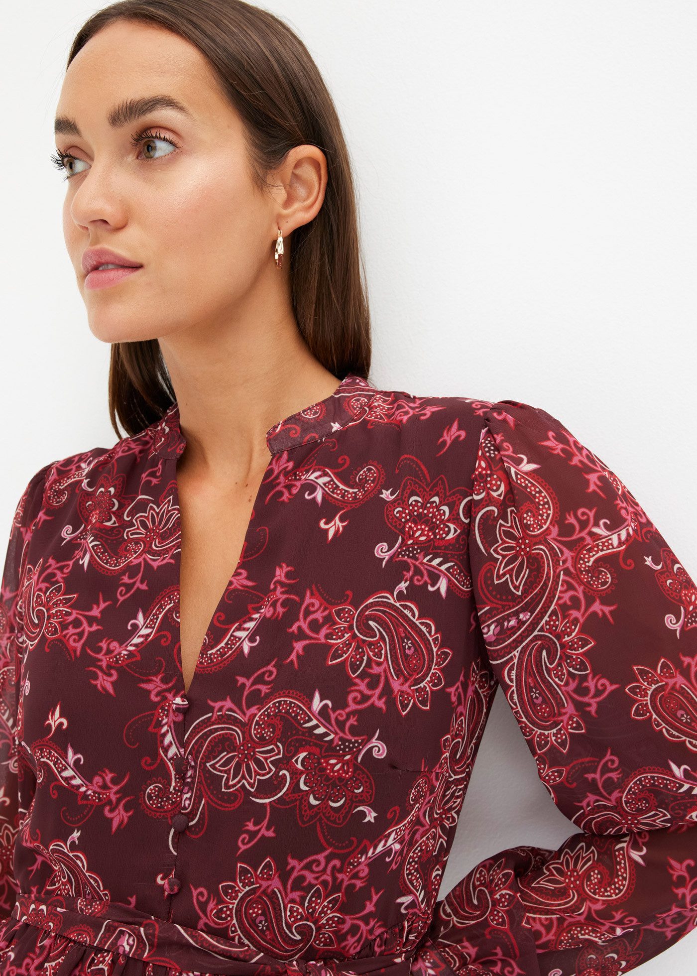 bonprix Chiffonkleid für stilvollen Auftritt, aus Polyester, ausgestellte Passform