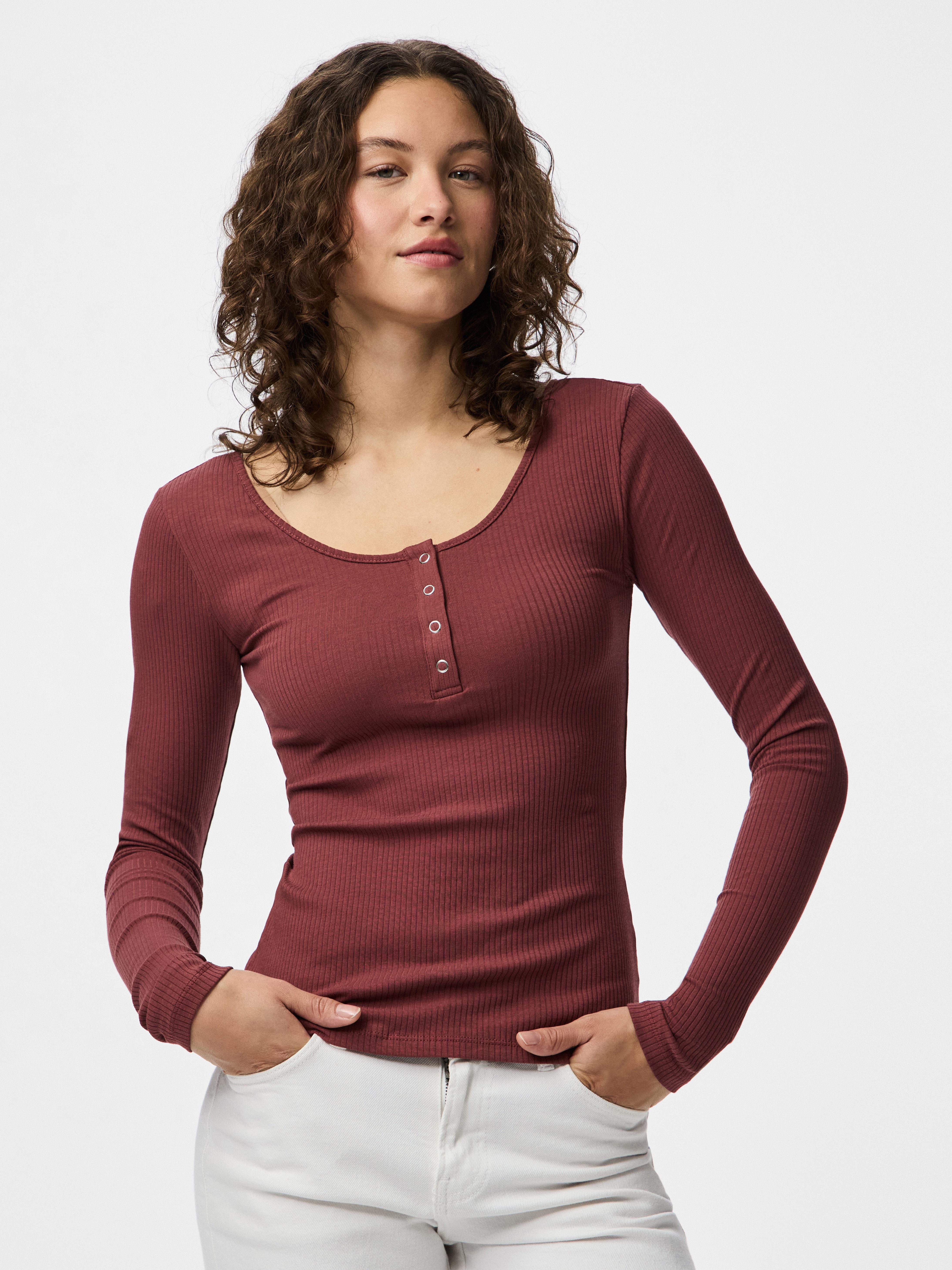 pieces Langarmshirt PCKITTE LS TOP NOOS BC Baumwollmischung, slim fit