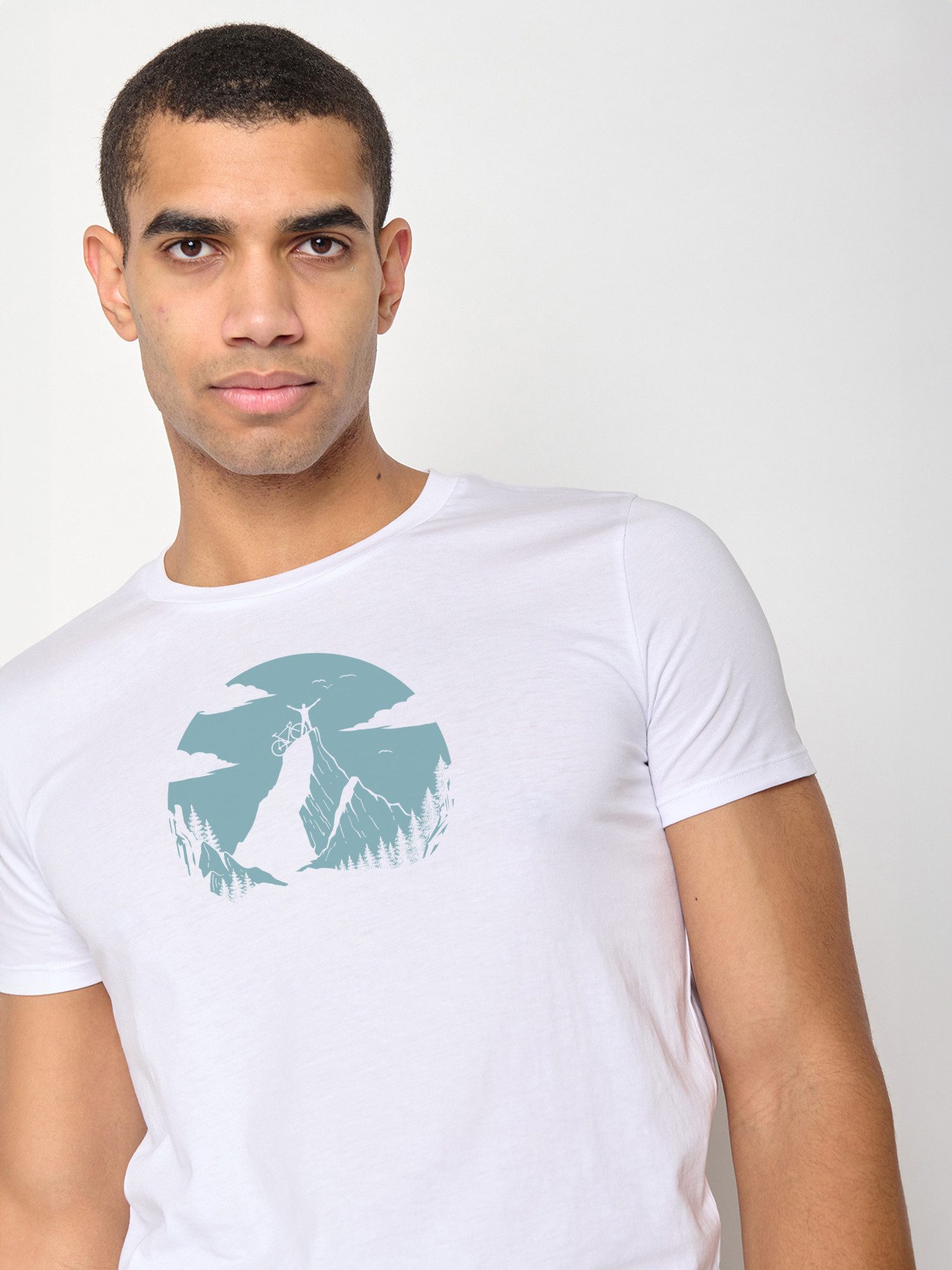 GreenBomb T-Shirt Guide Nature Clouds Ride Motiv Natur (1-tlg., 1) klassischer Schnitt, tailliert, Rundhalsausschnitt, Bio-Baumwolle