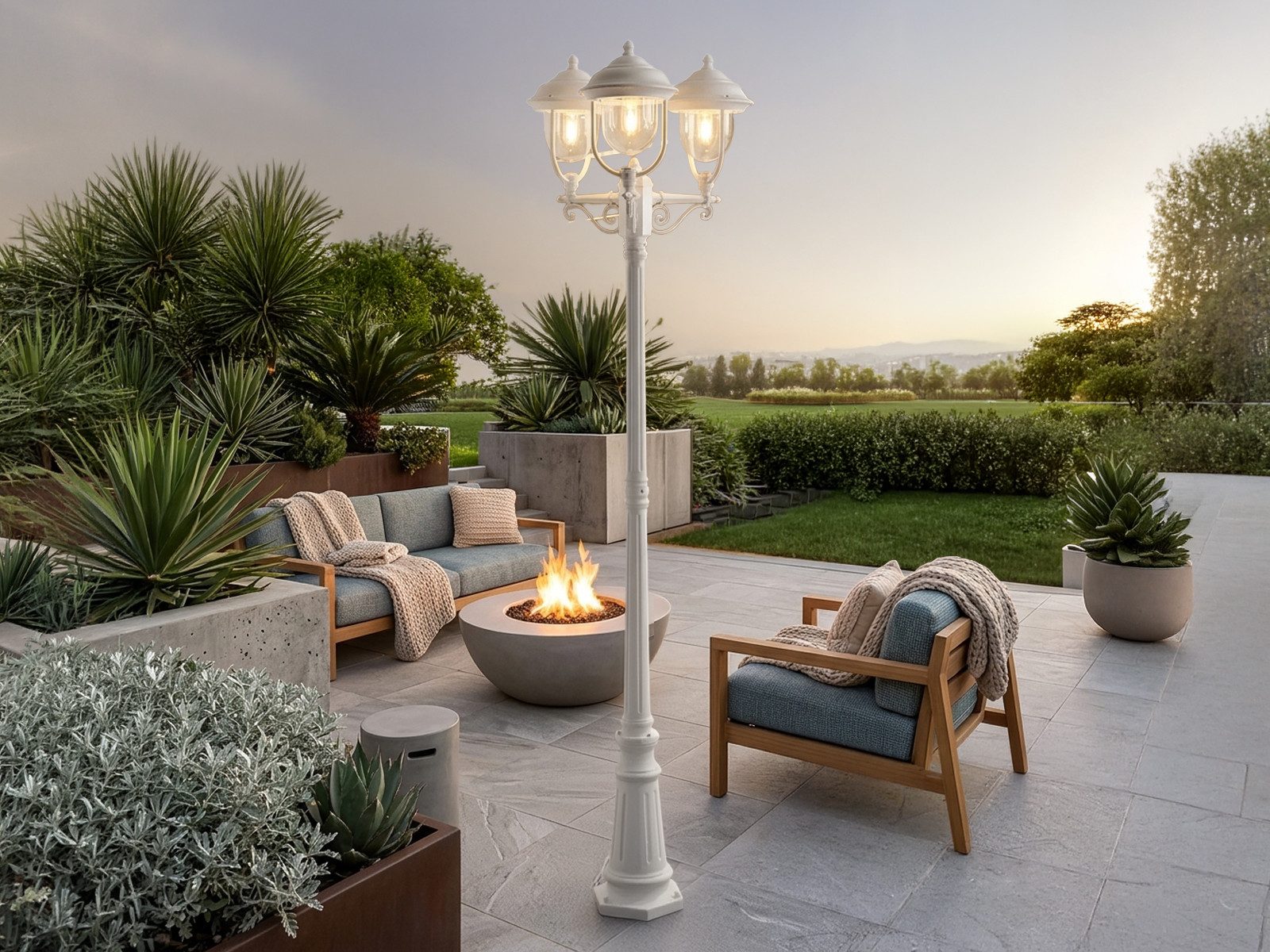 KONSTSMIDE LED Gartenleuchte im Landhausstil 3-flammig, Höhe 218cm, LED wechselbar, Warmweiß, Straßenlaterne zur Wegbeleuchtung, Mastleuchte inkl. Leuchtmitteln