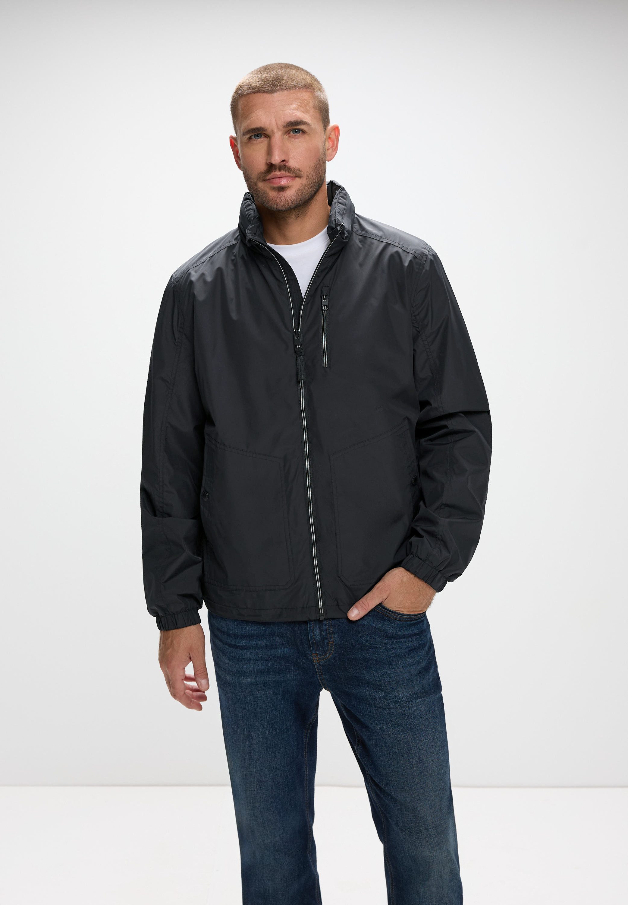 STREET ONE MEN Windbreaker mit Kapuze günstig online kaufen