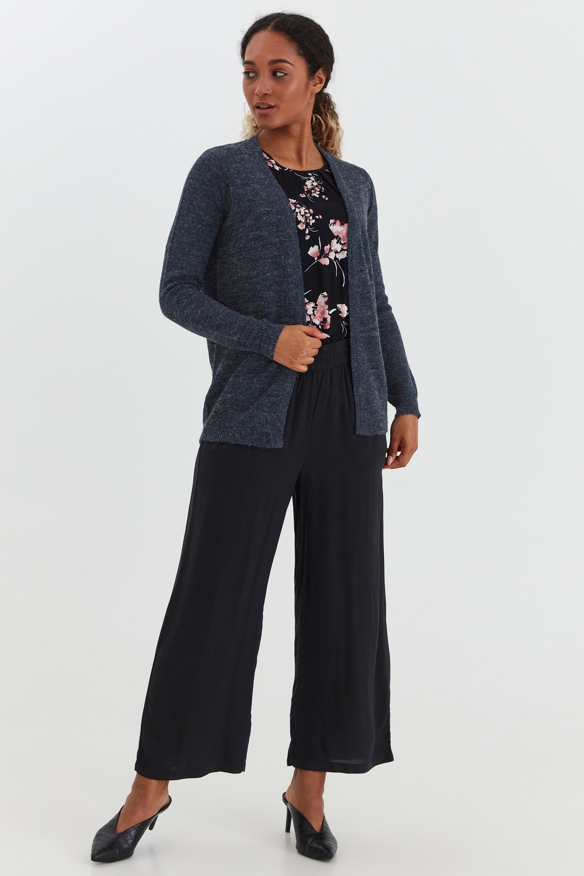 OXMO Strickjacke OXNena Strickjacke offen geschnitten – Bild 4 von 5