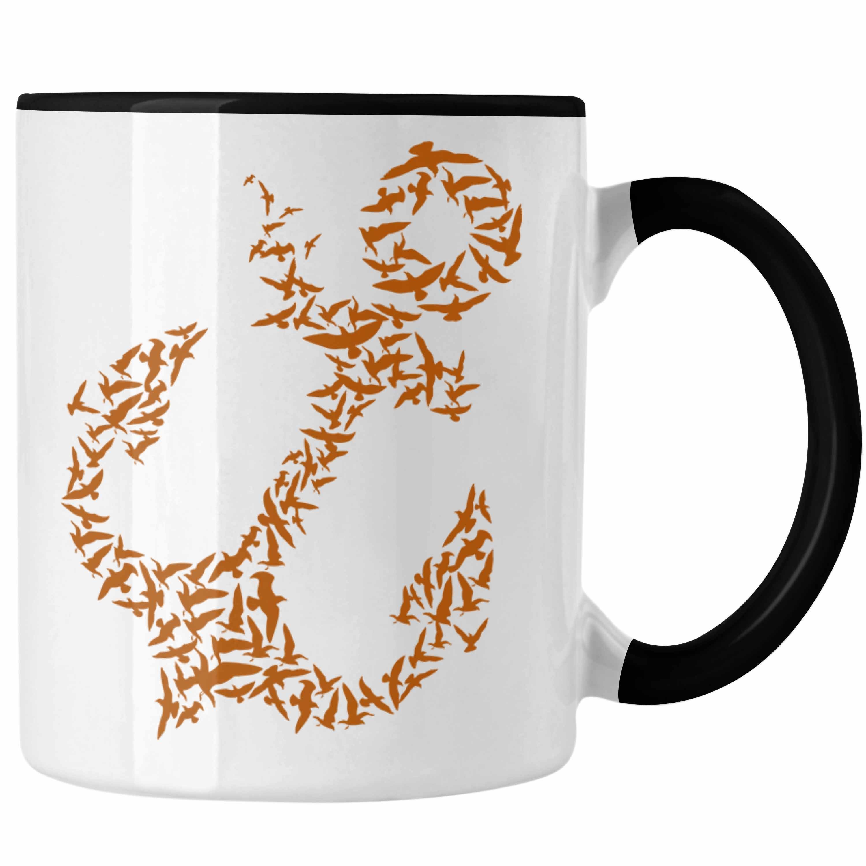 Trendation Tasse Trendation - Tasse für Segler Geschenke Männer Tasse Geschenkideen Zubehör Gadgeds Segeln Lustig Anker Grafik Kapitän Schwarz