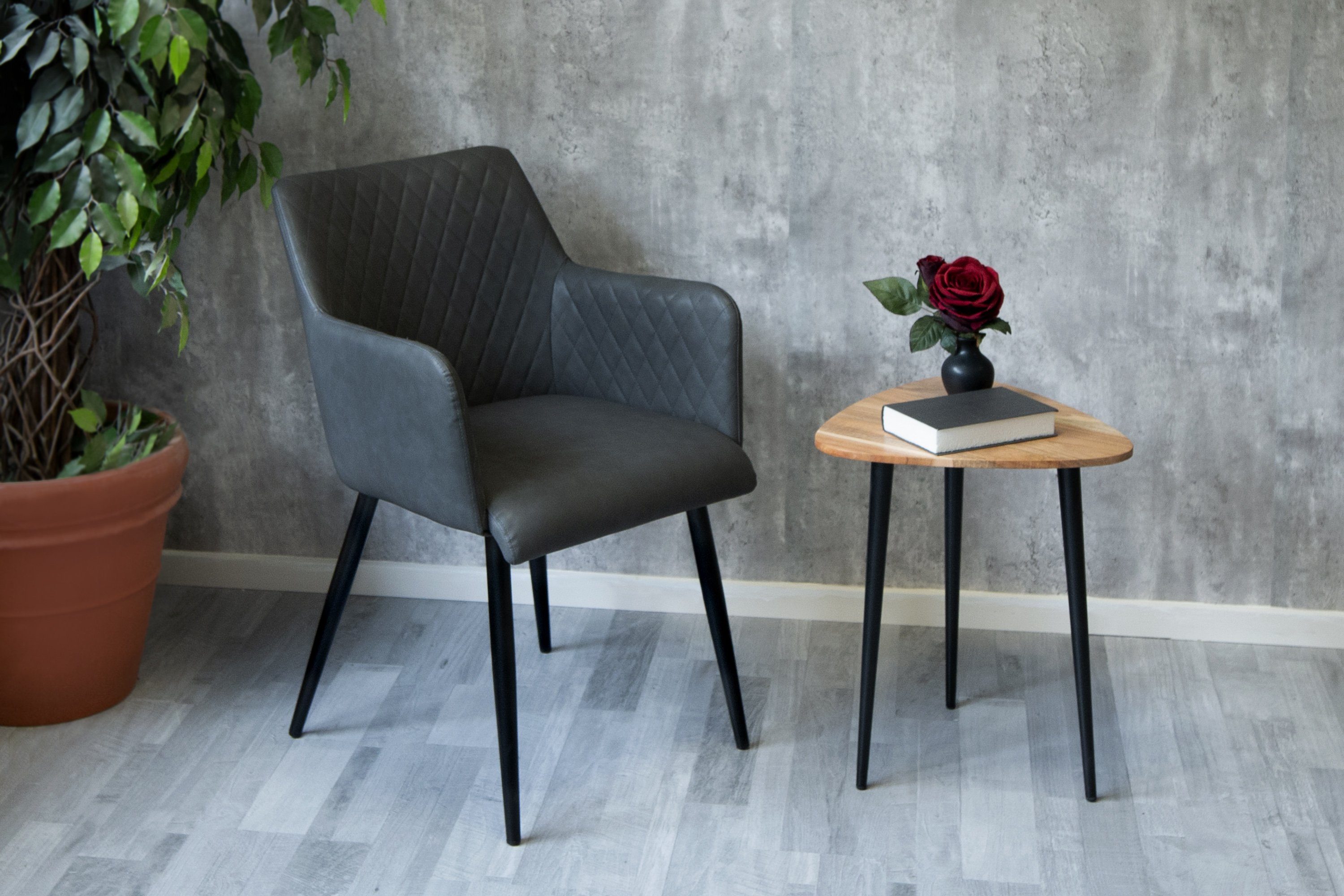 Rautenmuster Stuhl mit Junado® und schwarz Rose, Armlehnstuhl eleganter Kunstlederbezug