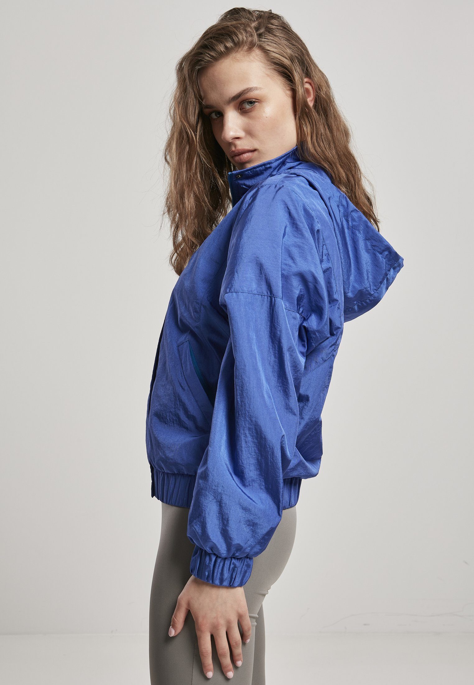 super willkommen URBAN CLASSICS Outdoorjacke Frauen Ladies sportyblue Jacket Oversized Nylon Shiny (1-St) Crinkle
