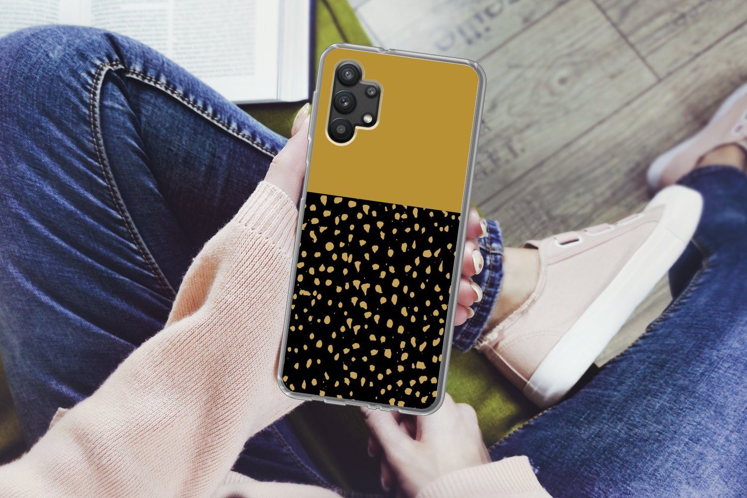 MuchoWow Handyhülle für Samsung Galaxy A32 5G Polka dots - Ockergelb - Schwarz, Smartphone-Bumper, Print, Handy Schutzhülle Dünn