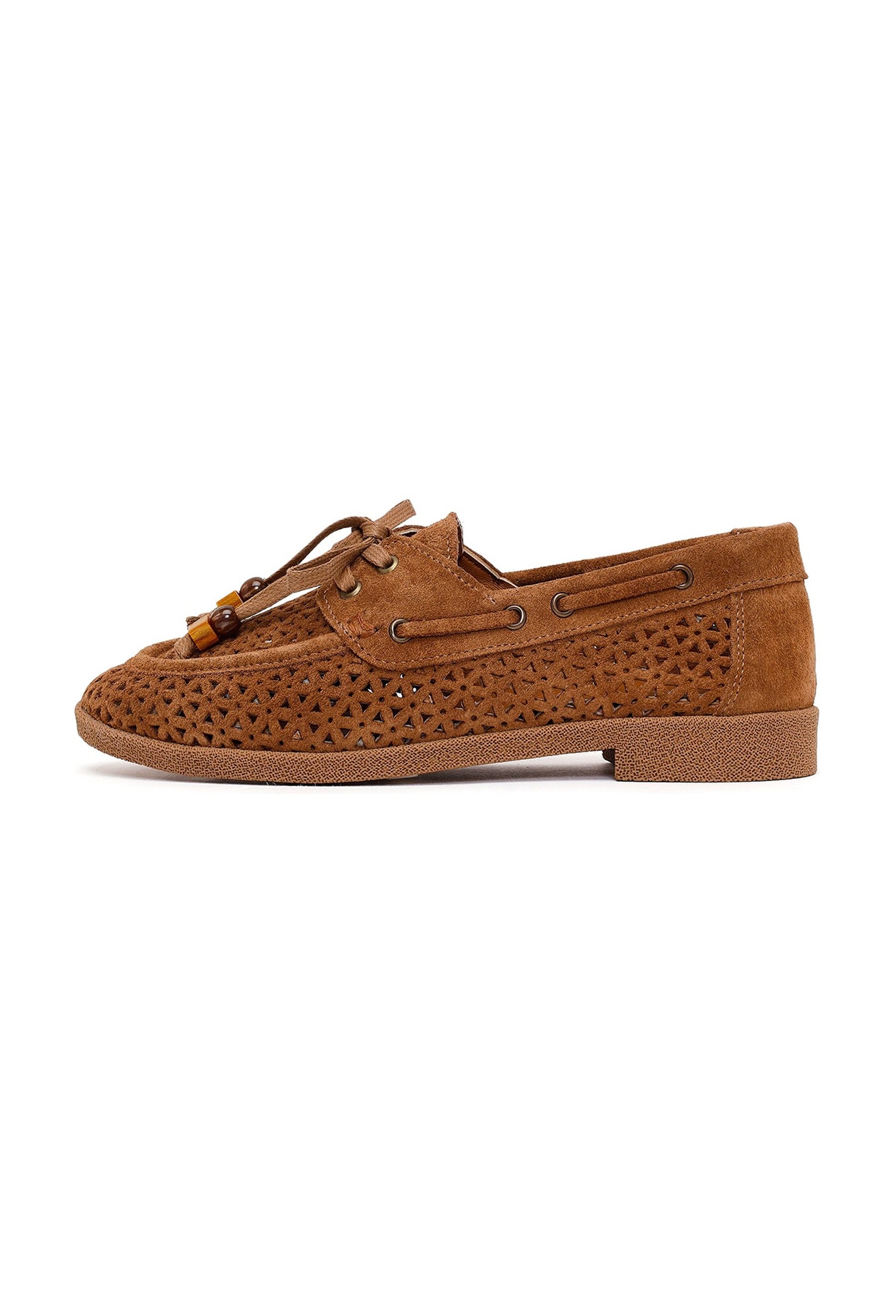 Derimod Schuhe aus Veloursleder Loafer Wildleder, Perforiertes Design, Perlenbesetzte Schnürsenkel