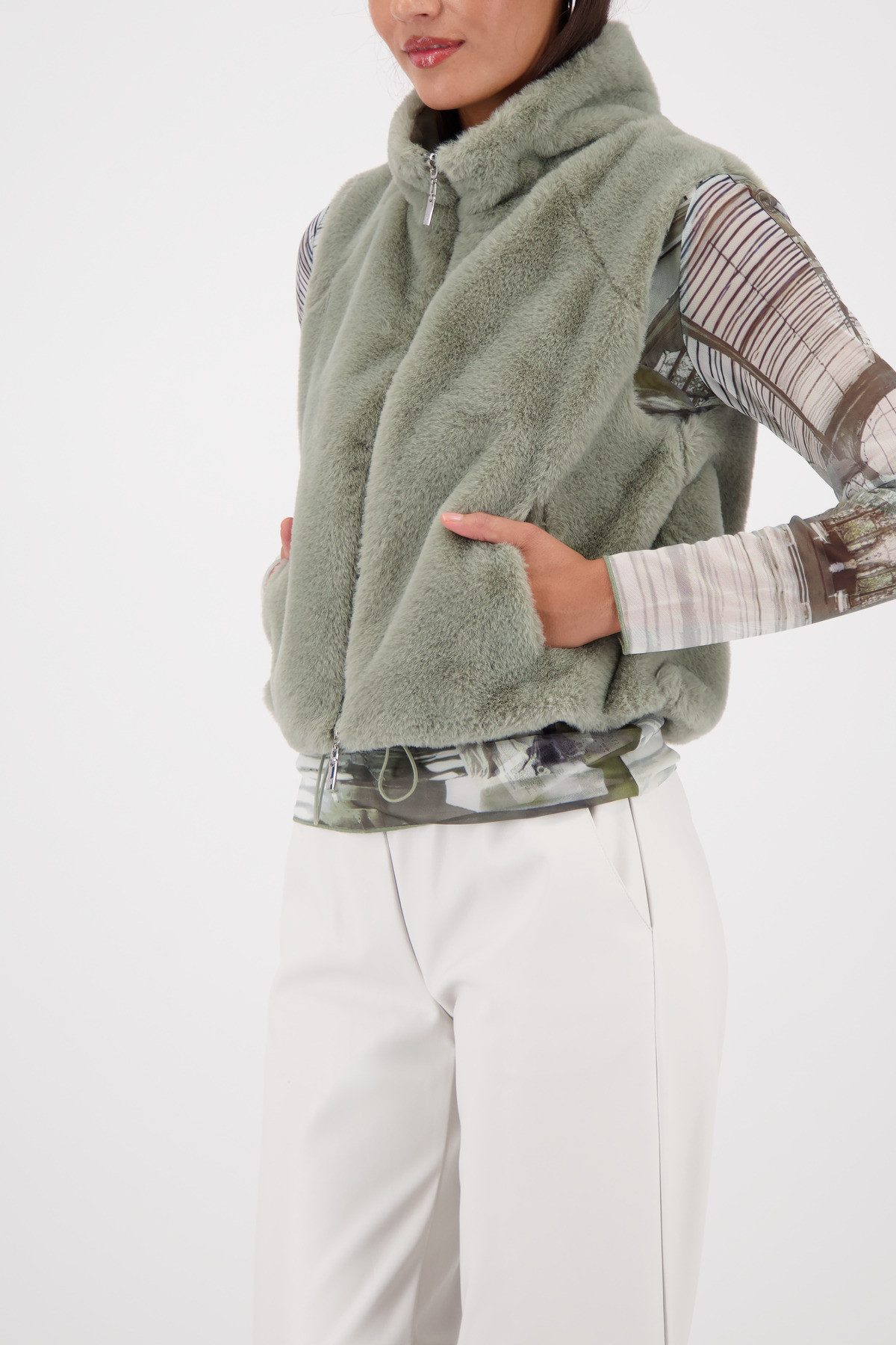 Monari Fellimitatweste Weste fake fur Regular fit, mit Rundhalsausschnitt günstig online kaufen