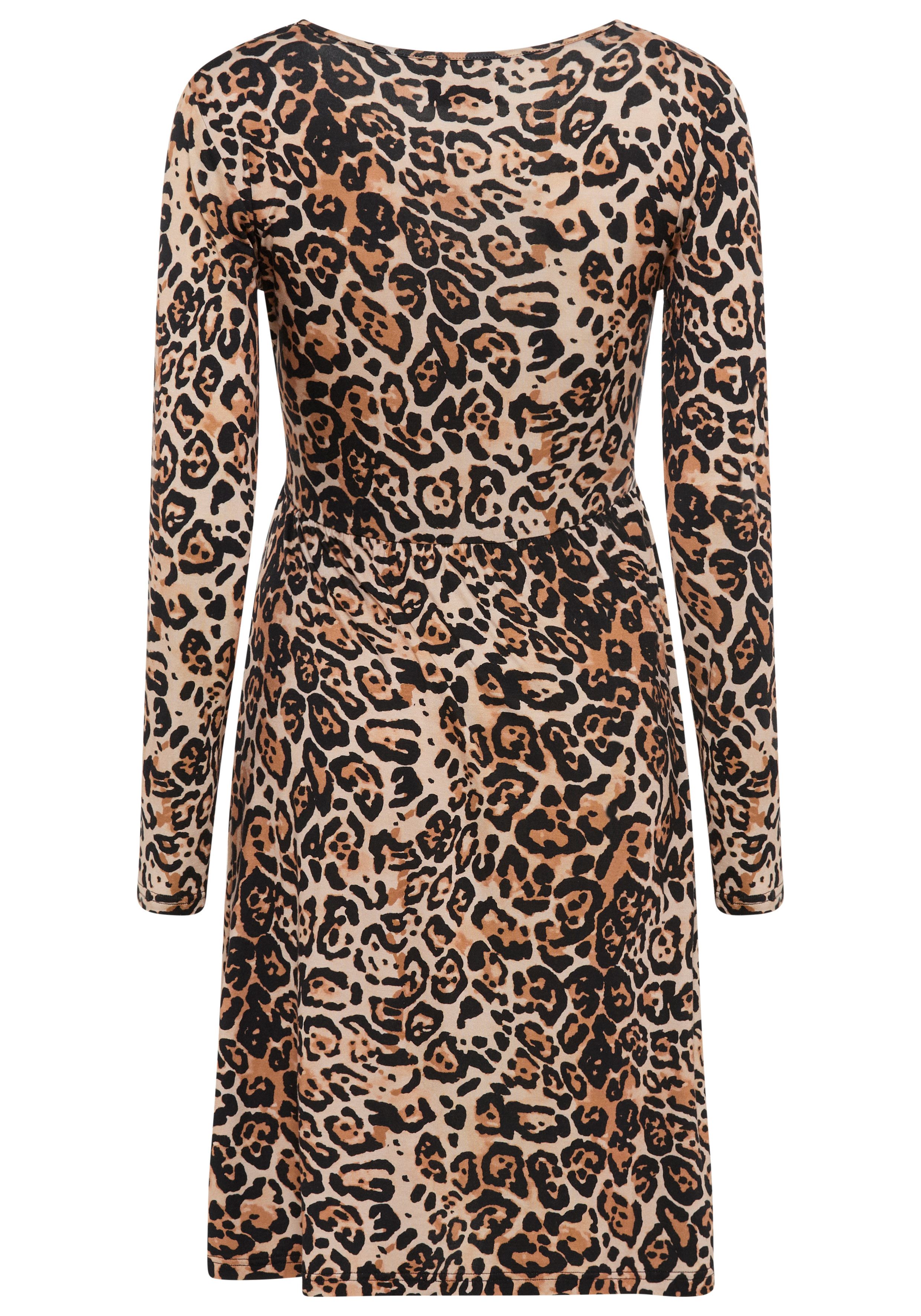 Nine-month maternity dress, maternity dress in leopard print, maternity dress with practical neckline