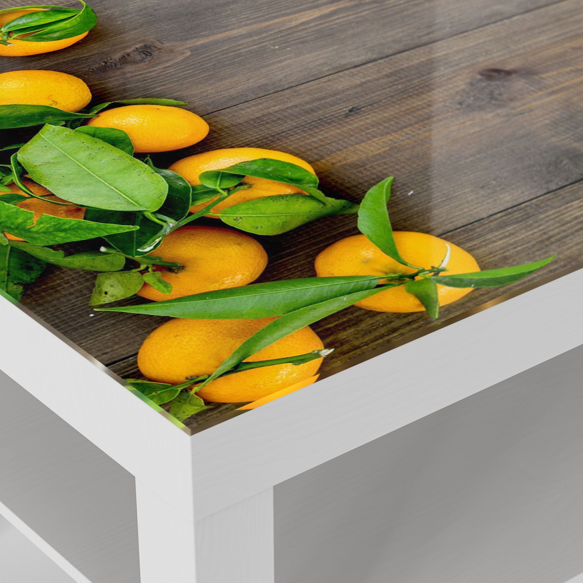 Holzbrettern', DEQORI auf 'Orangen Glas Glastisch modern Beistelltisch Couchtisch Weiß