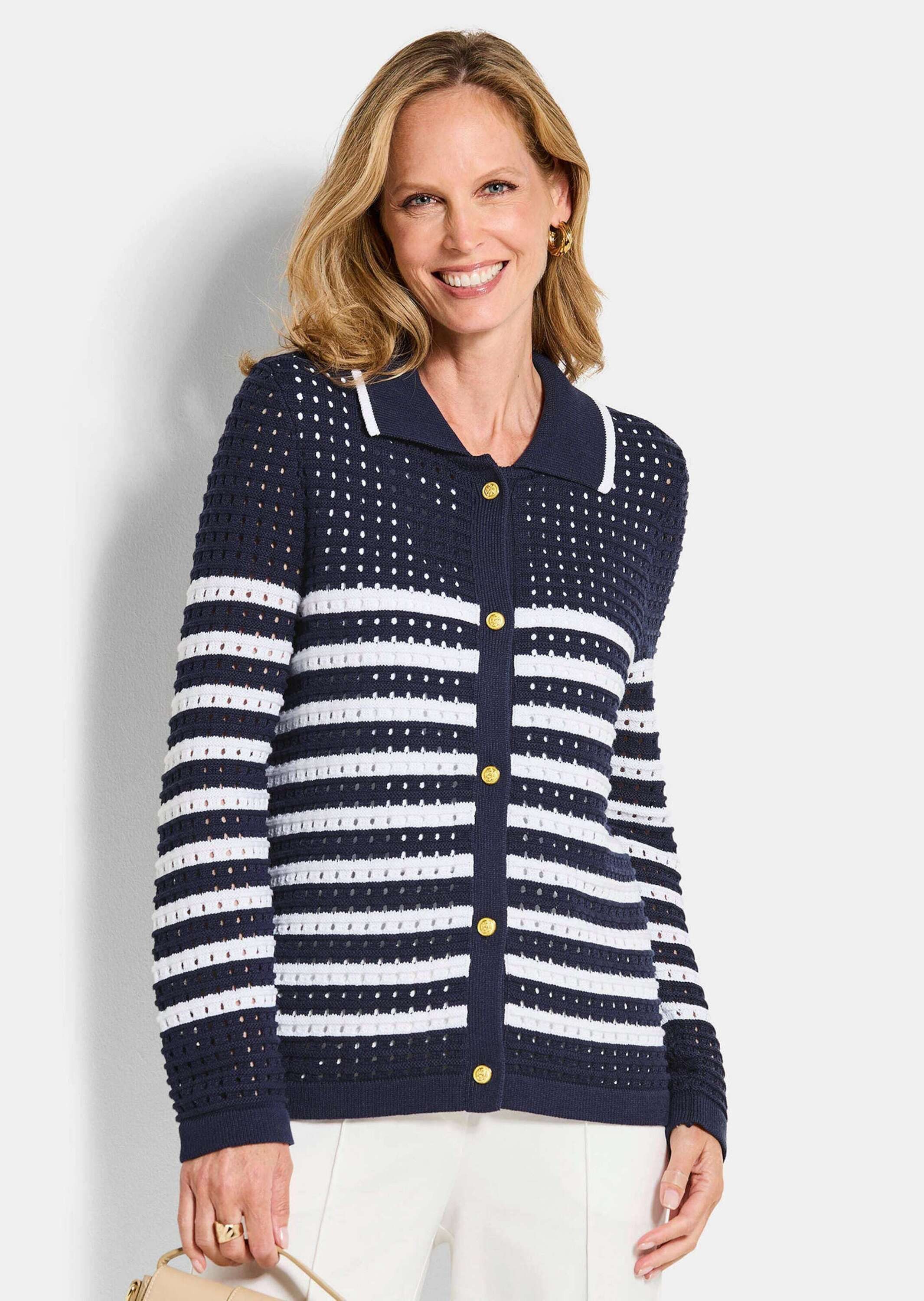 GOLDNER Strickjacke Kurzgröße: Polopullover mit Lochmuster Baumwolljacke mit Polokragen, Knopfleiste und Langarm