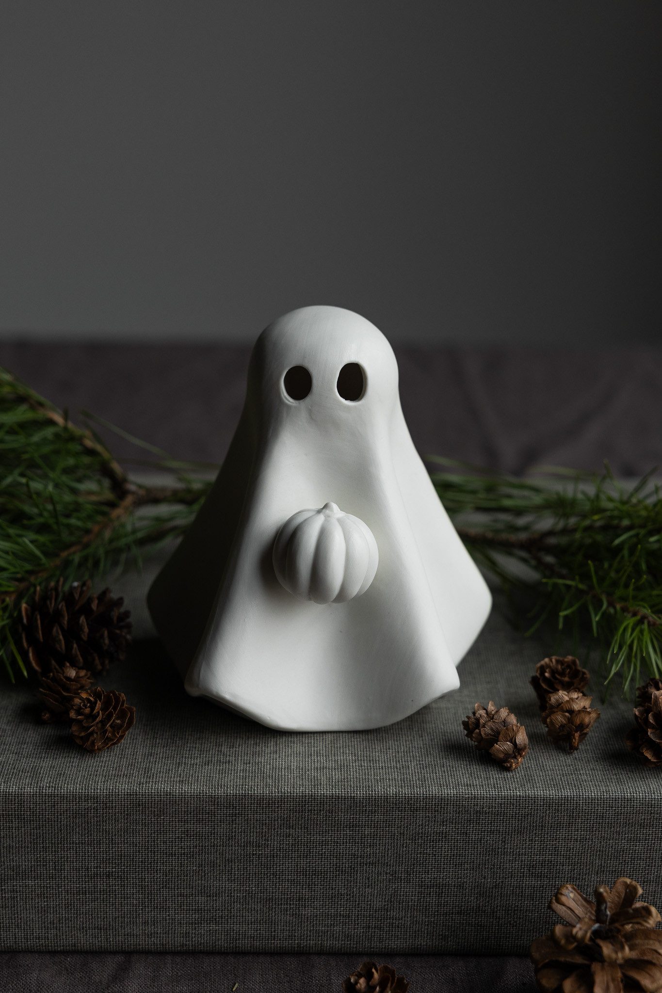 Storefactory Dekofigur Geist Sune Herbstdeko Keramik Weiß, Halloween Dekoration