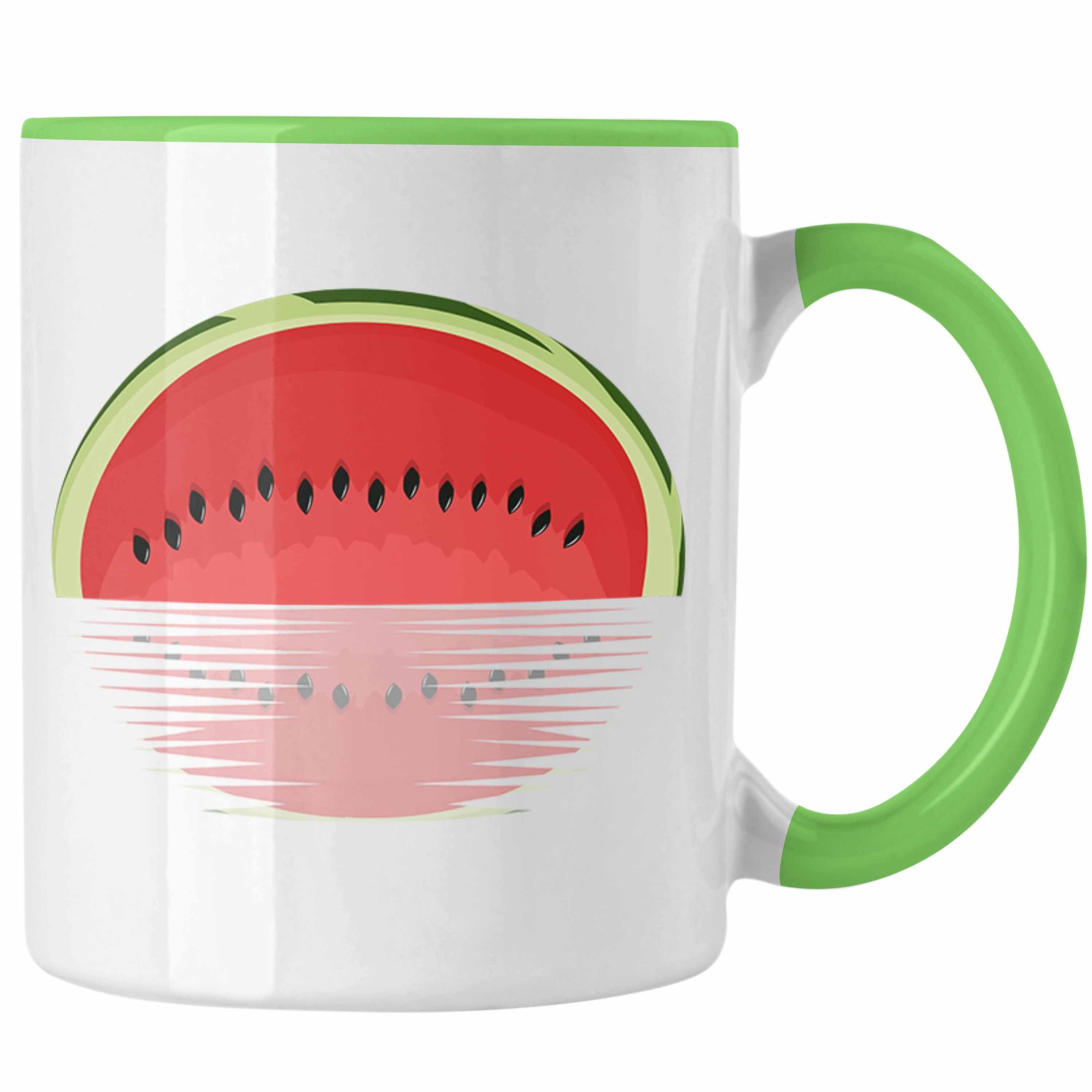 Trendation Tasse Trendation - Melone Grafik Tasse Geschenk Sommer Geschenkidee Melonen-Liebhaber See Spiegel Grün