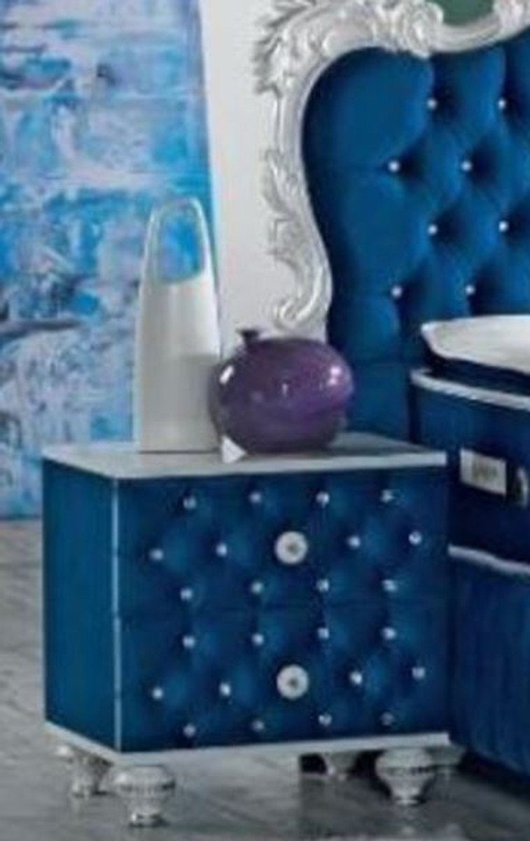 Casa Padrino Beistelltisch Barock Nachttisch mit Glitzersteinen und 2 Schubladen Royalblau / Weiß / Silber 50 x 50 x H. 50 cm - Beistelltisch im Barockstil - Barock Schlafzimmer Möbel