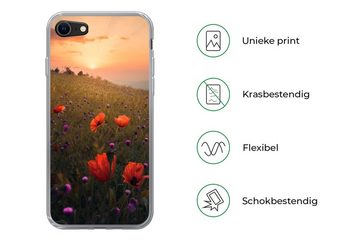 MuchoWow Handyhülle Blumenfeld - Gras - Pflanzen - Sonnenuntergang - Orange, Handyhülle Apple iPhone 8, Smartphone-Bumper, Print, Handy Schutzhülle