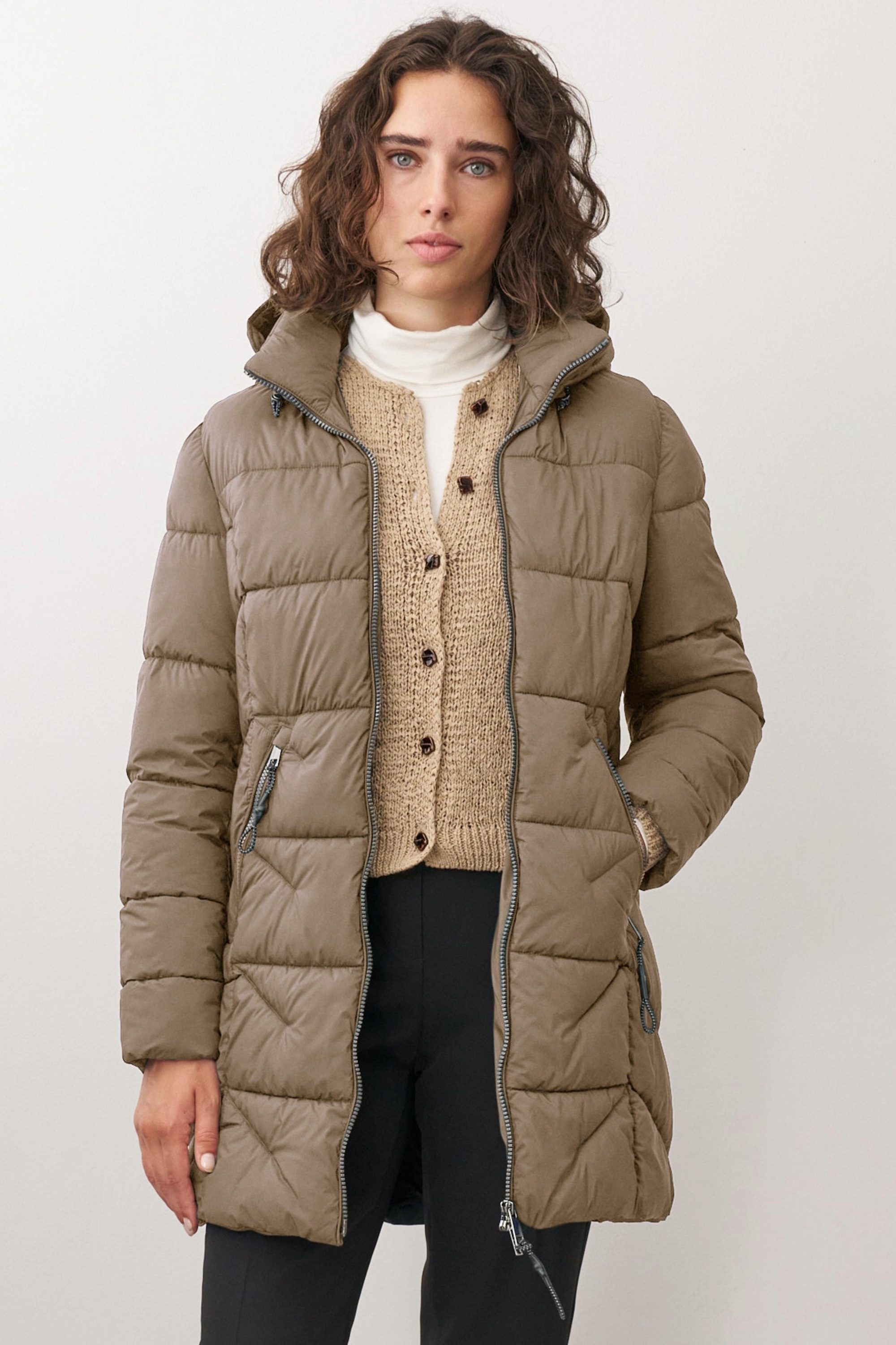 ONUA Winterjacke leichter Steppmantel oder Wintermantel mit abnehmbarer Kapuze