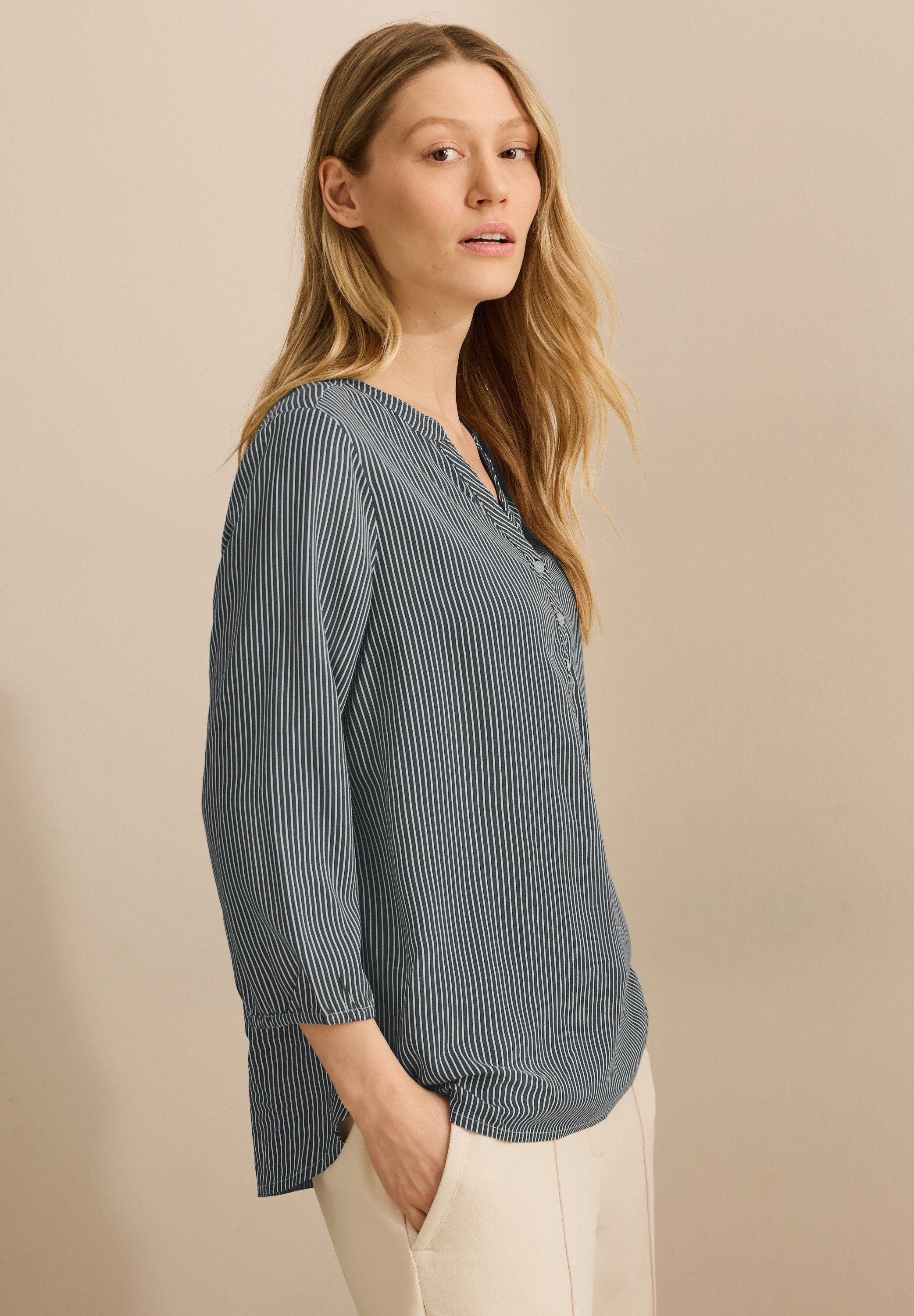 Klassische Bluse