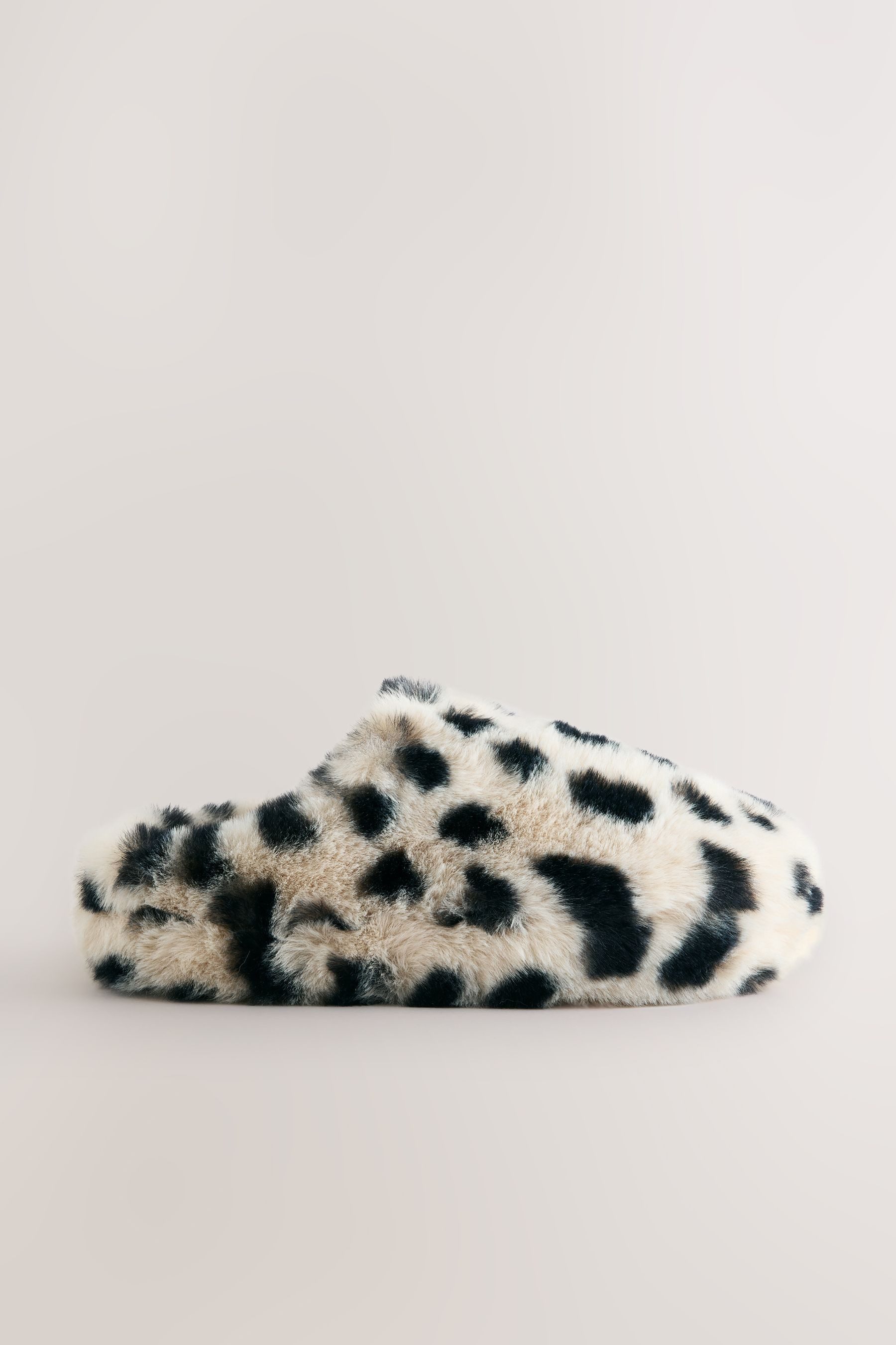 Next Pantolette aus Kunstfell Hausschuh (1-tlg)