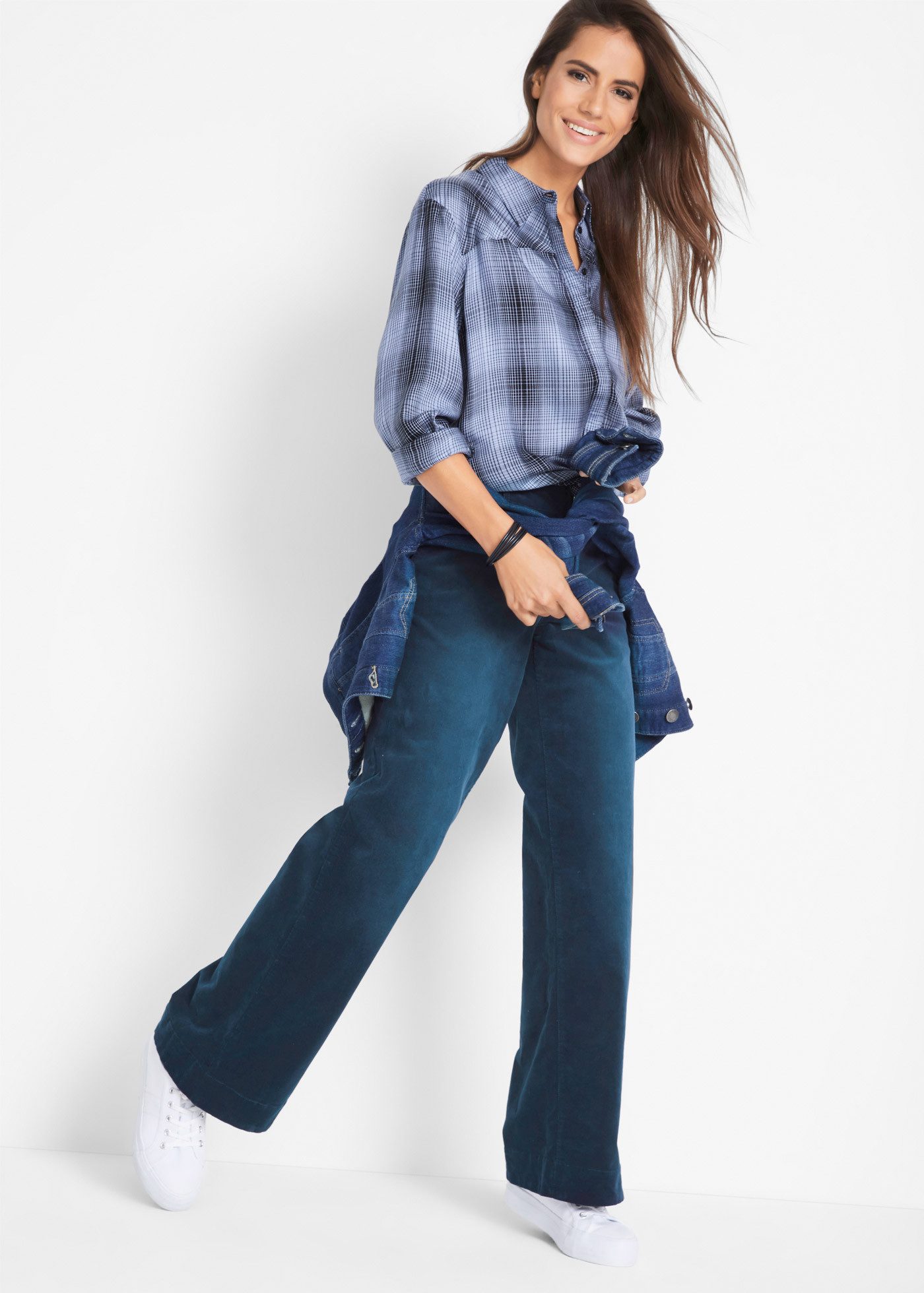 bonprix Cordhose aus Baumwolle und Elasthan, Loose Fit, ausgestelltes Bein