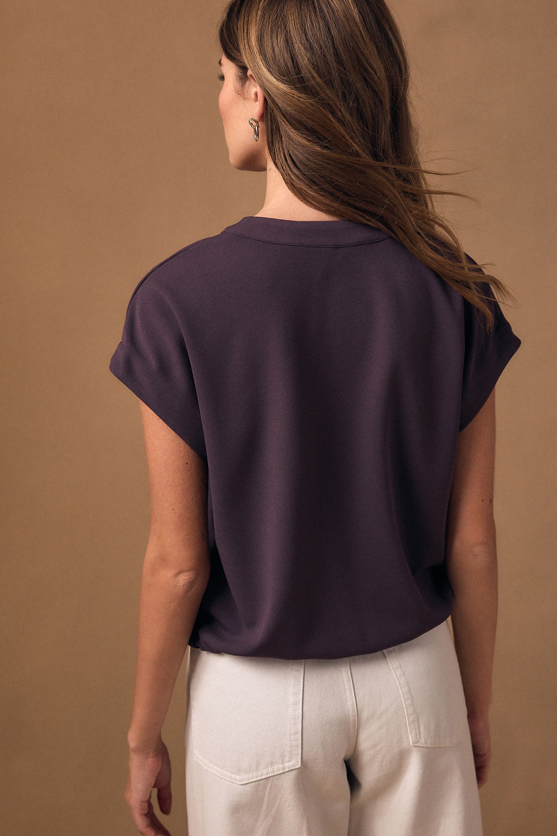 Next Kurzarmbluse Kurzarm-Oberteil mit V-Ausschnitt und Bindedetail (1-tlg) günstig online kaufen