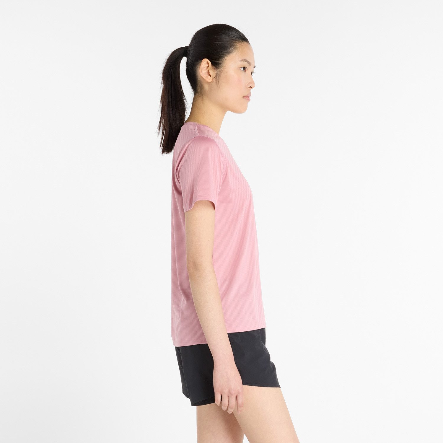 New Balance Laufshirt Sports Essentials T-Shirt Womens TOP-36327 mit eingefasster Kante am Rundhalsausschnitt, Kurzarm, atmungsaktiv