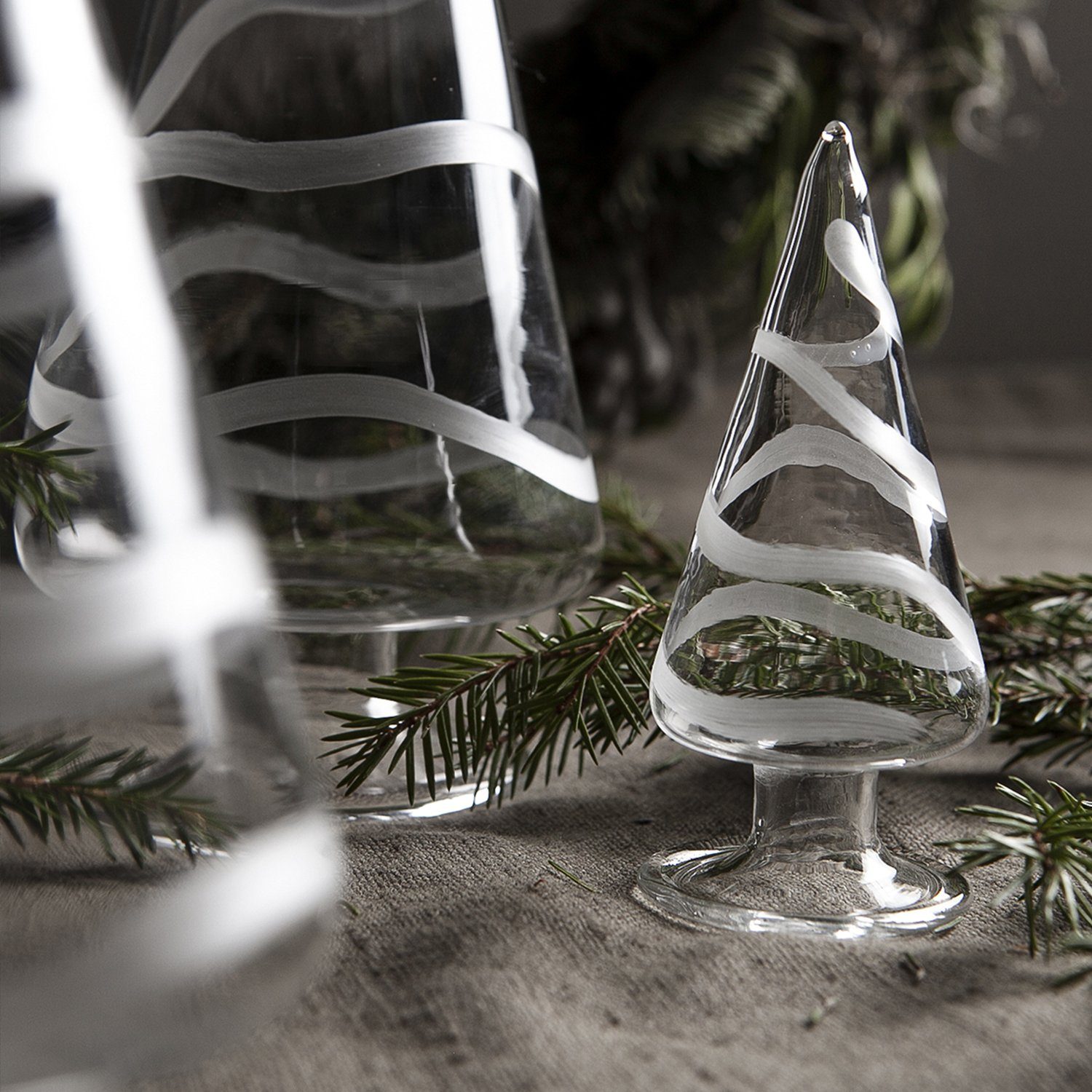 Tannenbaum Set "Granbo", milchig Glas, Scandinavia 2er Weihnachtsfigur Storefactory transparent &