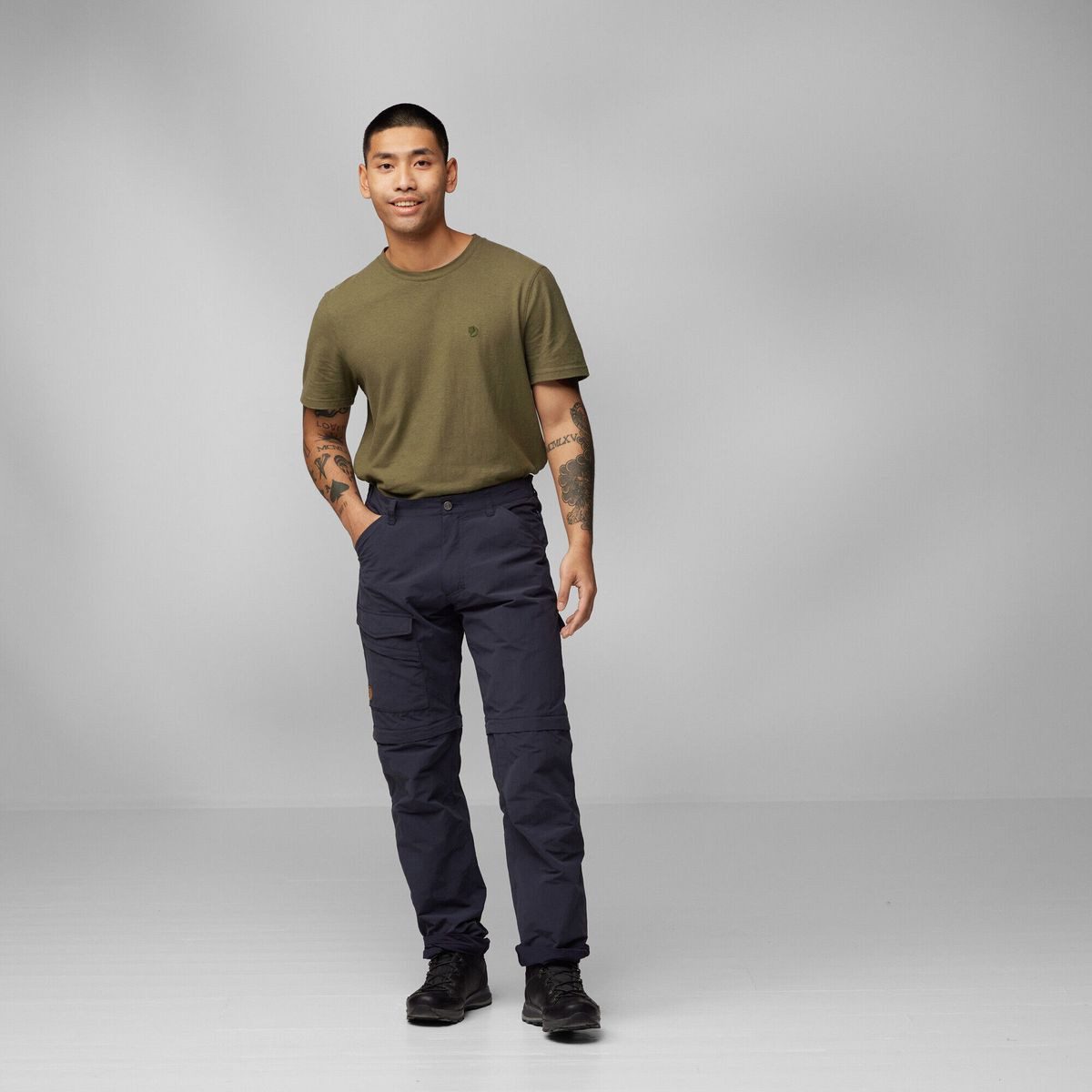 Fjällräven Outdoorhose Travellers MT Zip-off Trs M Bequeme Zip-Off-Hose aus kühlem, schnell trocknendem Material