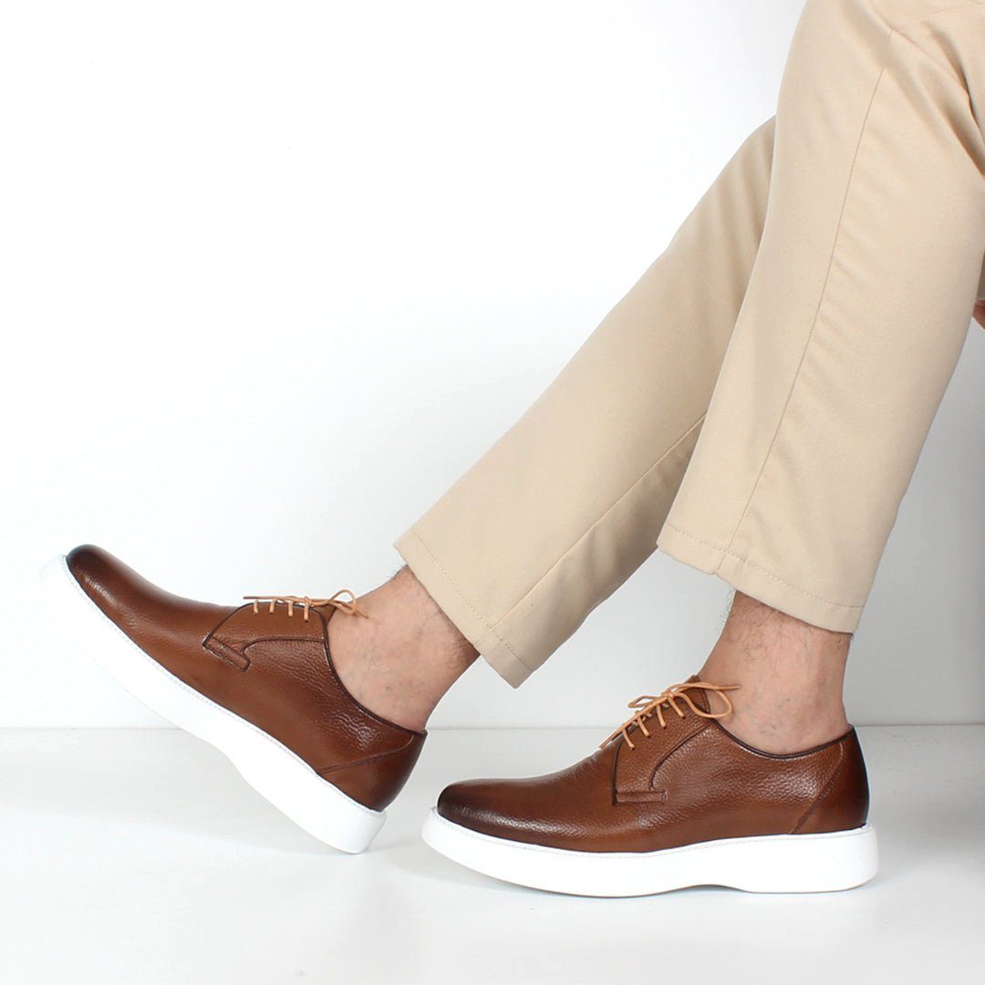 Celal Gültekin Leder Derby Plateau Sneaker Herren Sneaker Narbenleder Derby, Echtleder-Futter, Hellbraun/Weiß, 44 – Bild 2 von 5