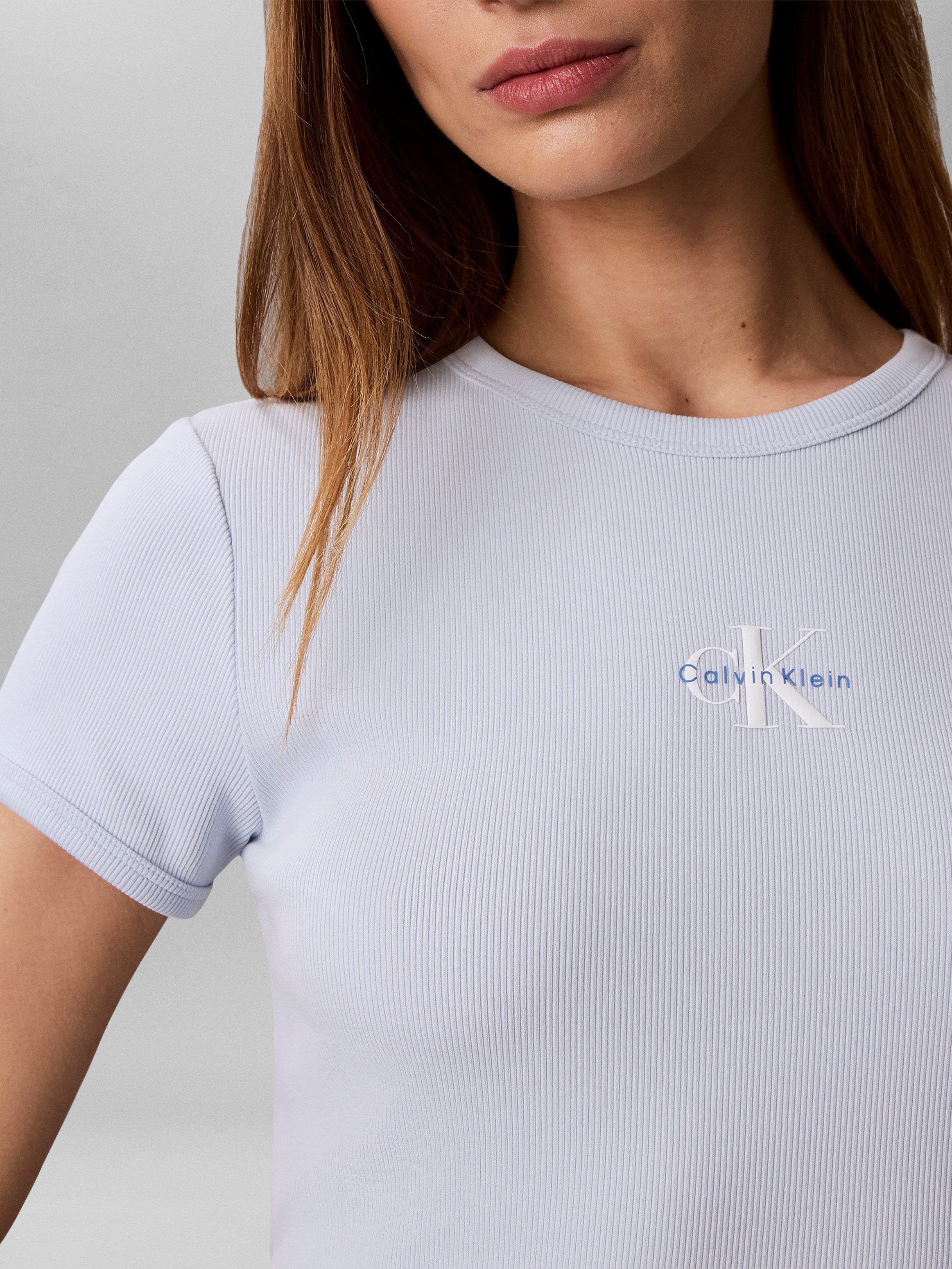 Calvin Klein Jeans Minikleid MONOLOGO BABY RIB MINI DRESS Figurbetonte Passform mit Rundhalsausschnitt