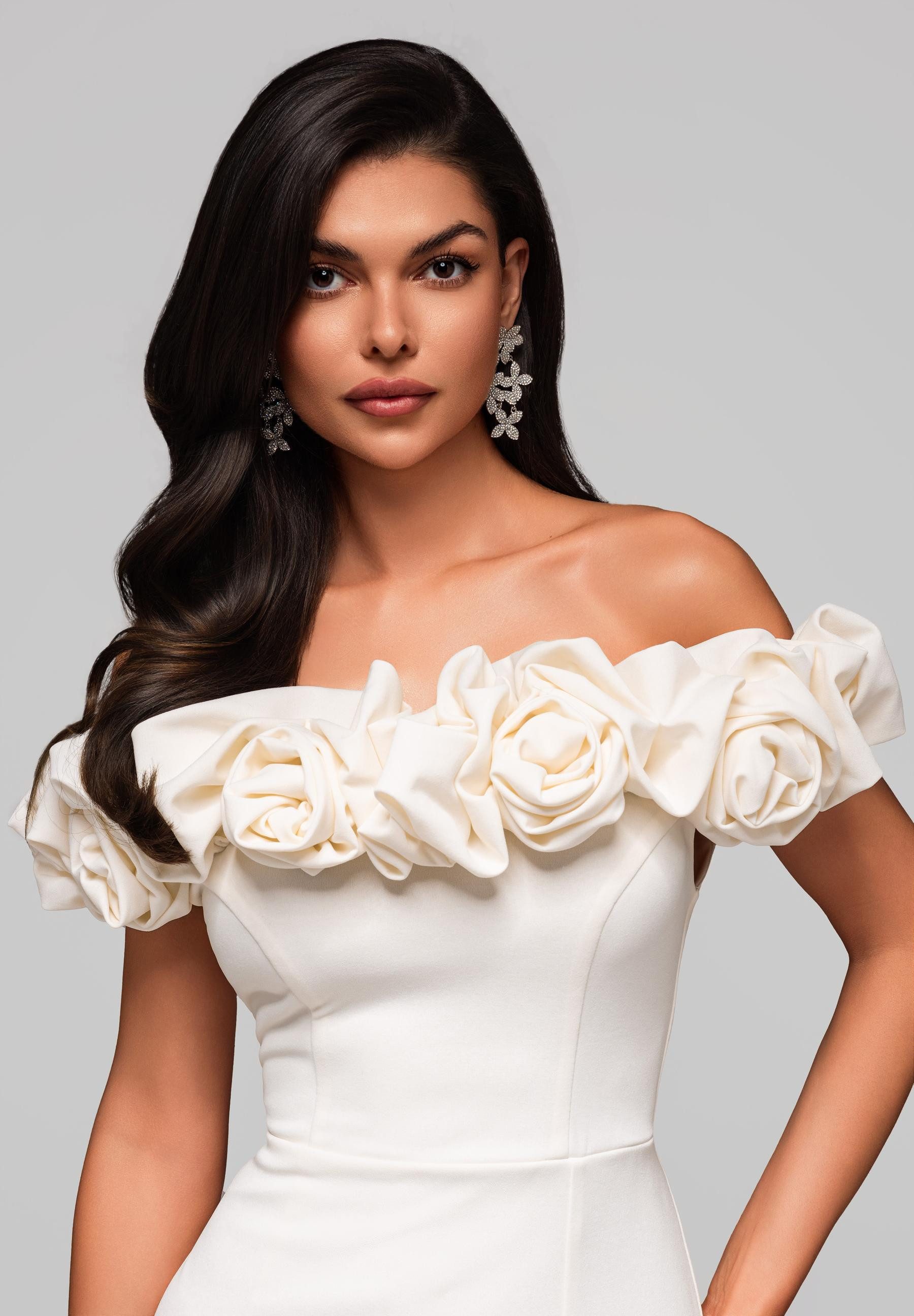 OMBRE Abendkleid Elegantes Maxikleid mit Drappierung am Ausschnitt und Beinschlitz